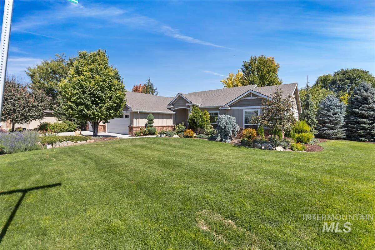 12306 S Carriage Hill Way, Nampa, Idaho 83686, 3 Bedrooms, 2 Bathrooms, Residential For Sale, Price $560,000,MLS 98992543