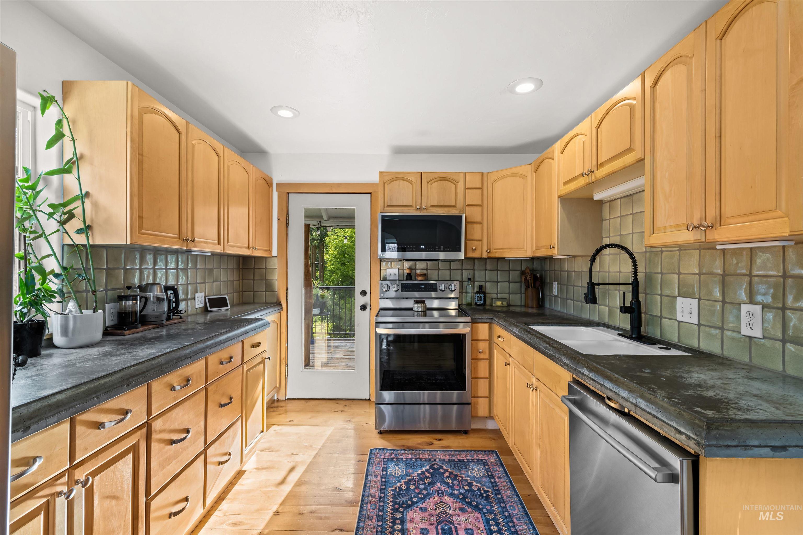 111 N Aspen Drive, Hailey, Idaho 83333, 4 Bedrooms, 2 Bathrooms, Residential For Sale, Price $995,000, 98992545
