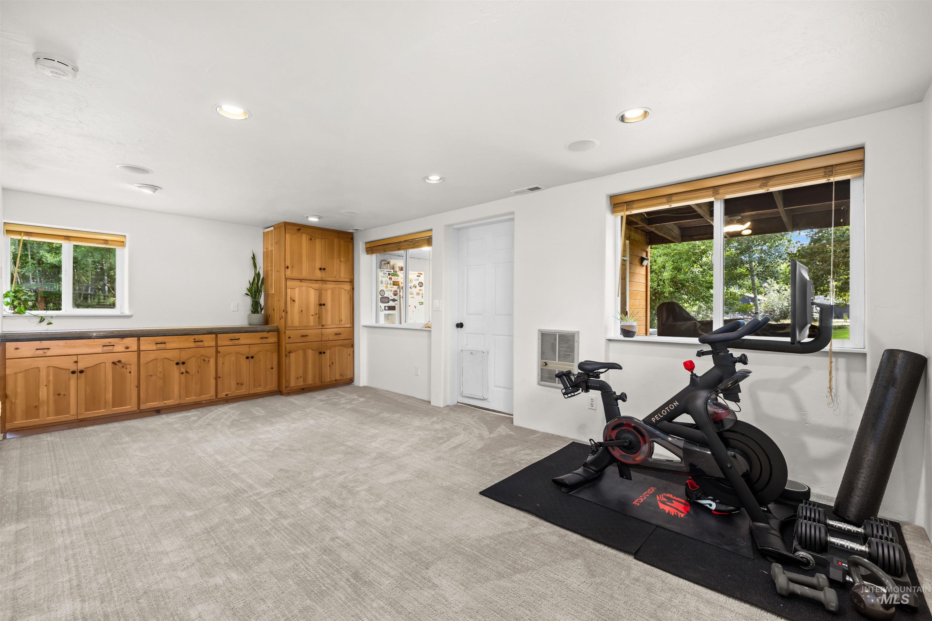 111 N Aspen Drive, Hailey, Idaho 83333, 4 Bedrooms, 2 Bathrooms, Residential For Sale, Price $995,000, 98992545