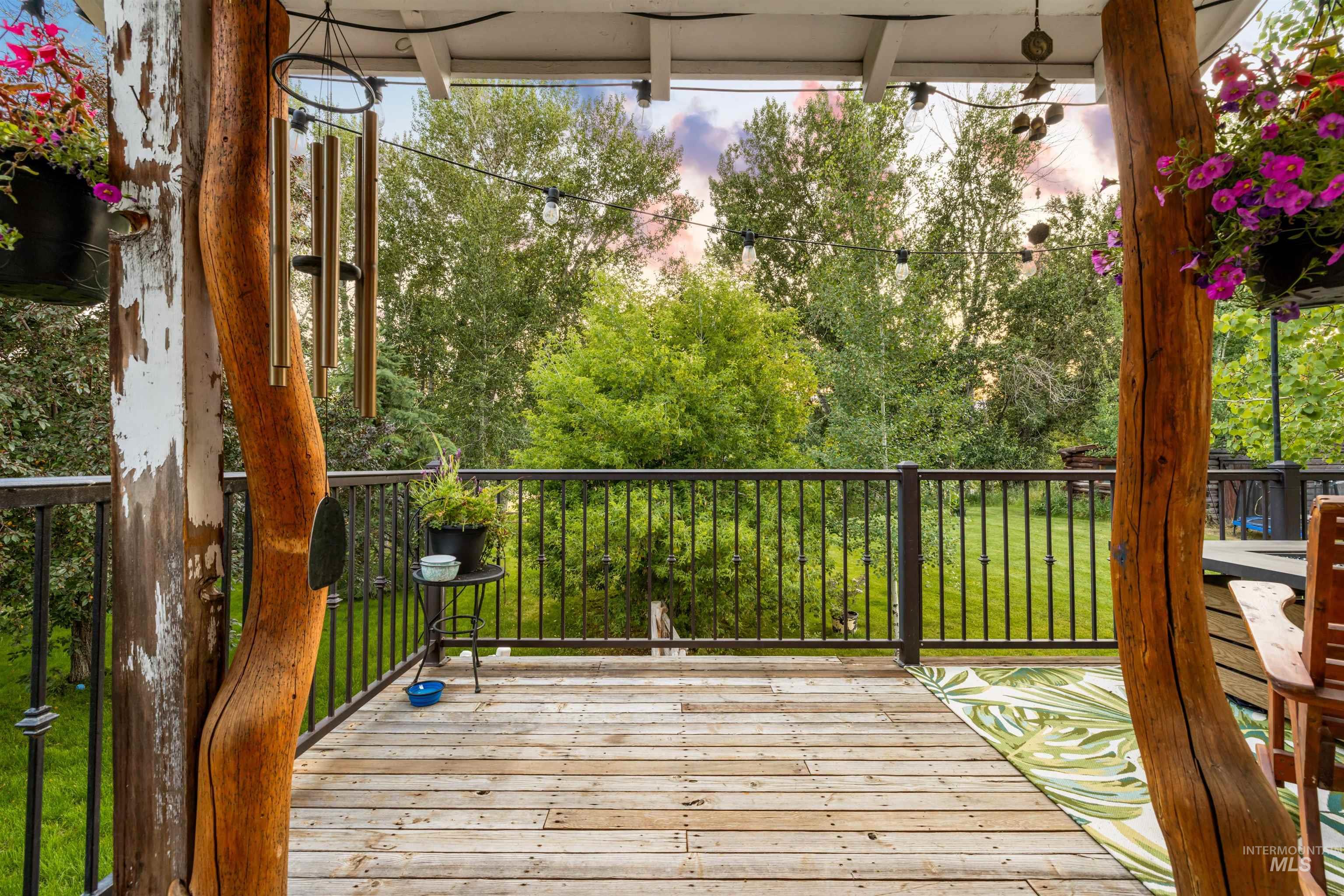 111 N Aspen Drive, Hailey, Idaho 83333, 4 Bedrooms, 2 Bathrooms, Residential For Sale, Price $995,000, 98992545