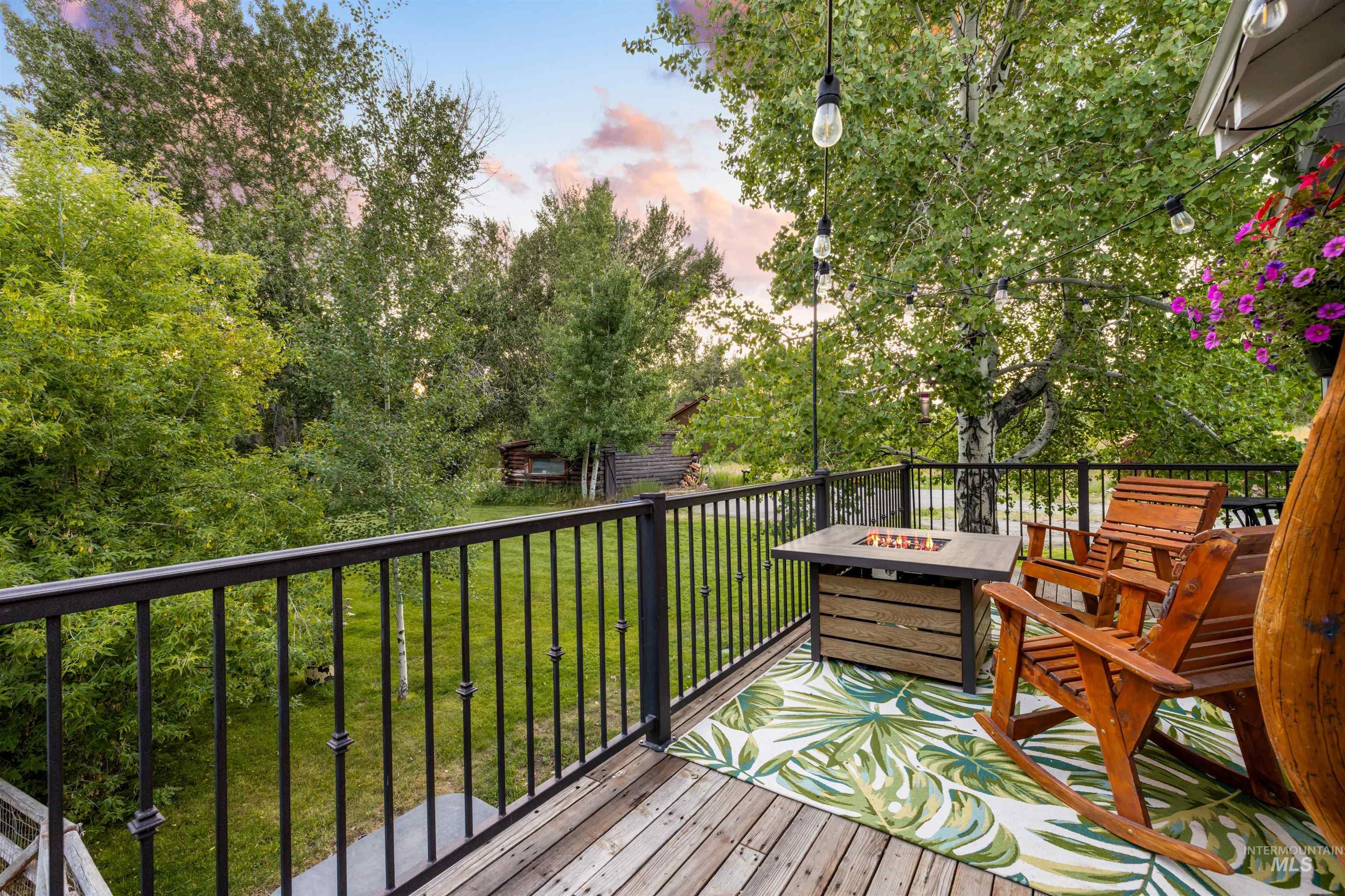 111 N Aspen Drive, Hailey, Idaho 83333, 4 Bedrooms, 2 Bathrooms, Residential For Sale, Price $995,000, 98992545