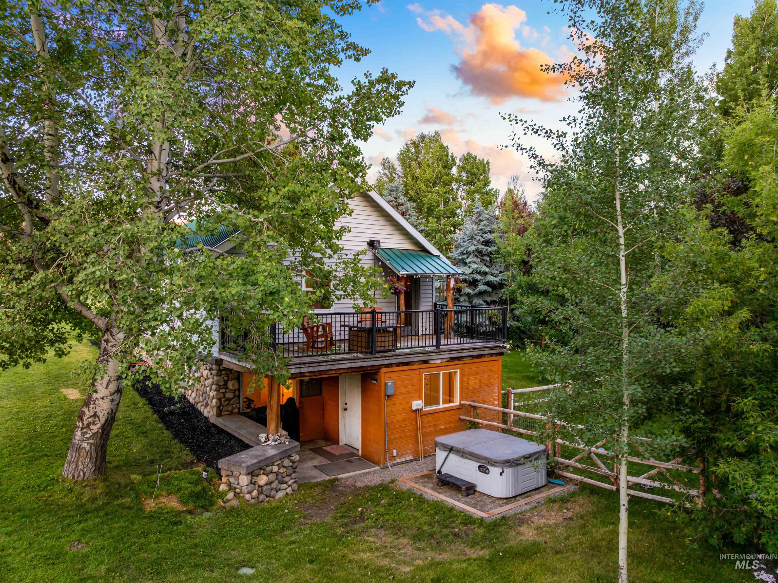 111 N Aspen Drive, Hailey, Idaho 83333, 4 Bedrooms, 2 Bathrooms, Residential For Sale, Price $995,000, 98992545