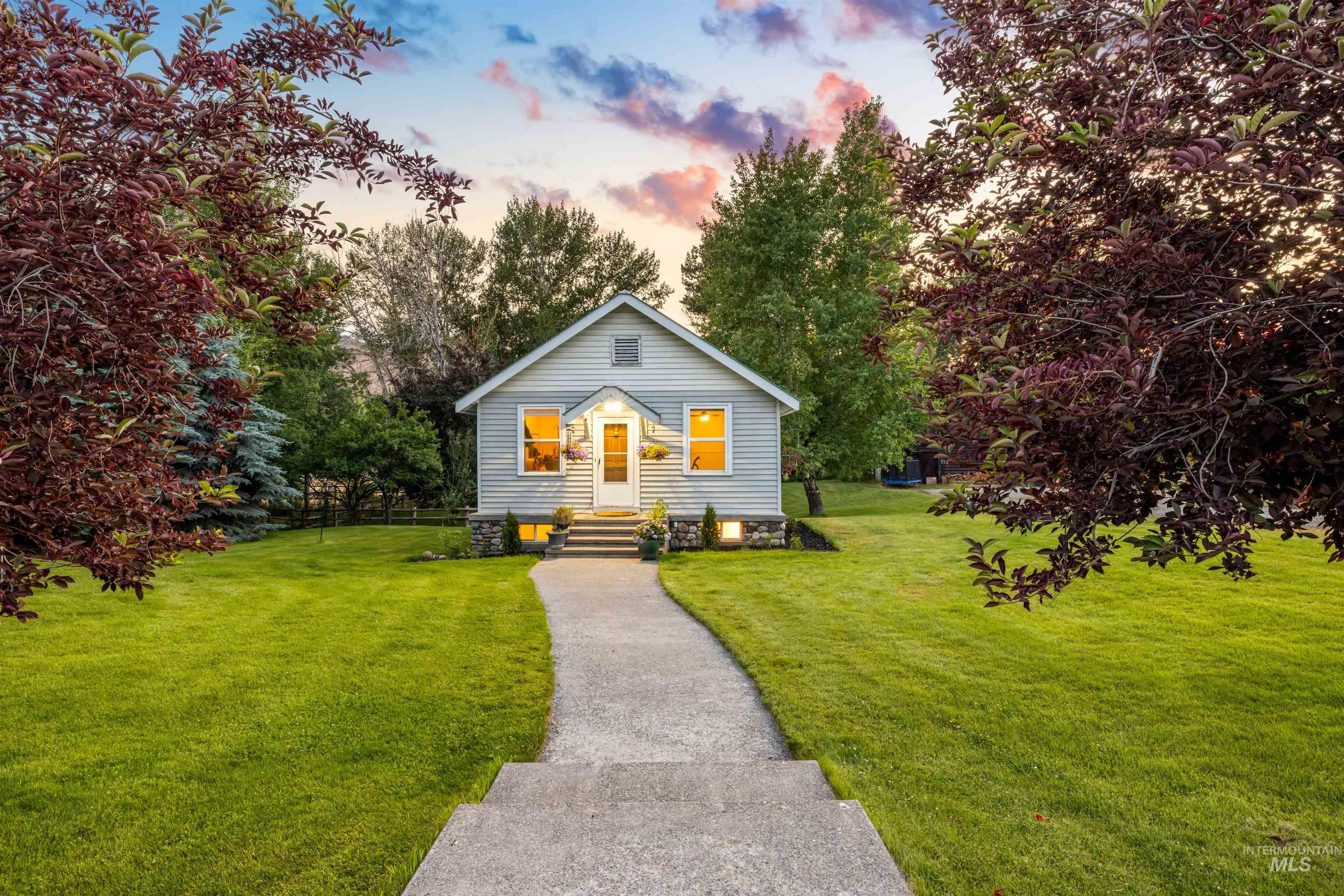 111 N Aspen Drive, Hailey, Idaho 83333, 4 Bedrooms, 2 Bathrooms, Residential For Sale, Price $995,000, 98992545