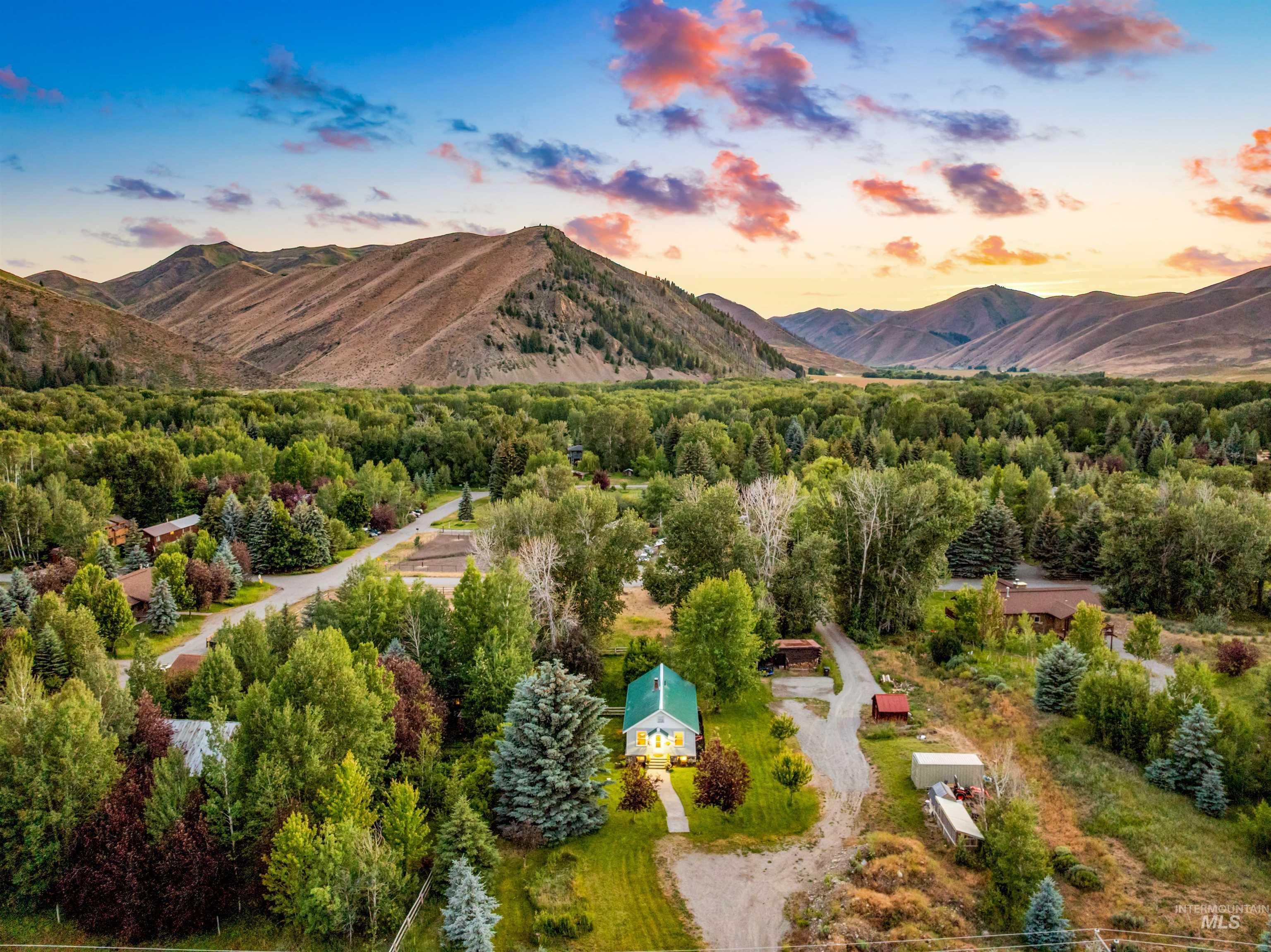 111 N Aspen Drive, Hailey, Idaho 83333, 4 Bedrooms, 2 Bathrooms, Residential For Sale, Price $995,000, 98992545