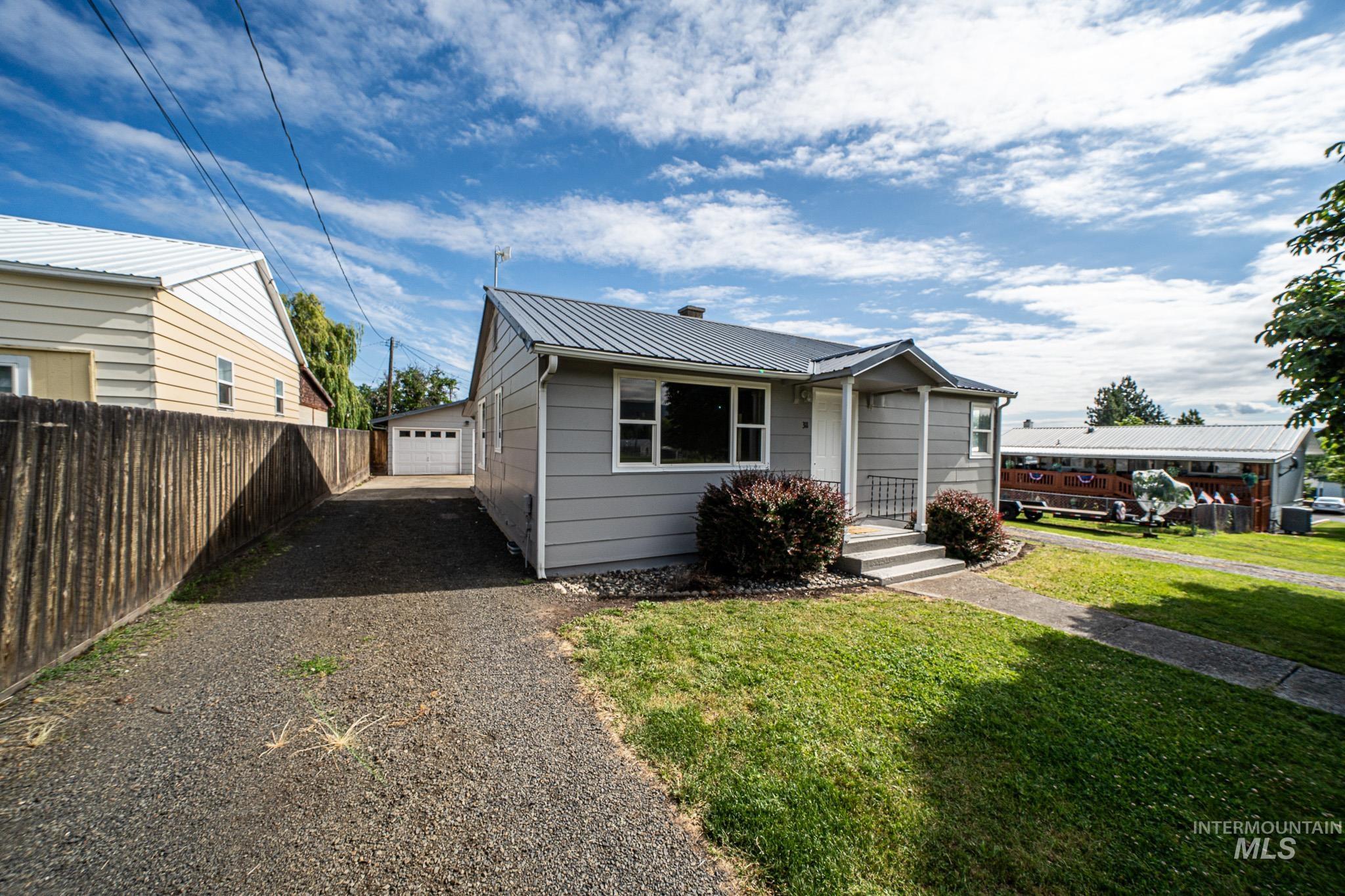 311 Cunningham Street, Grangeville, Idaho 83530, 2 Bedrooms, 1 Bathroom, Residential For Sale, Price $275,000,MLS 98992549