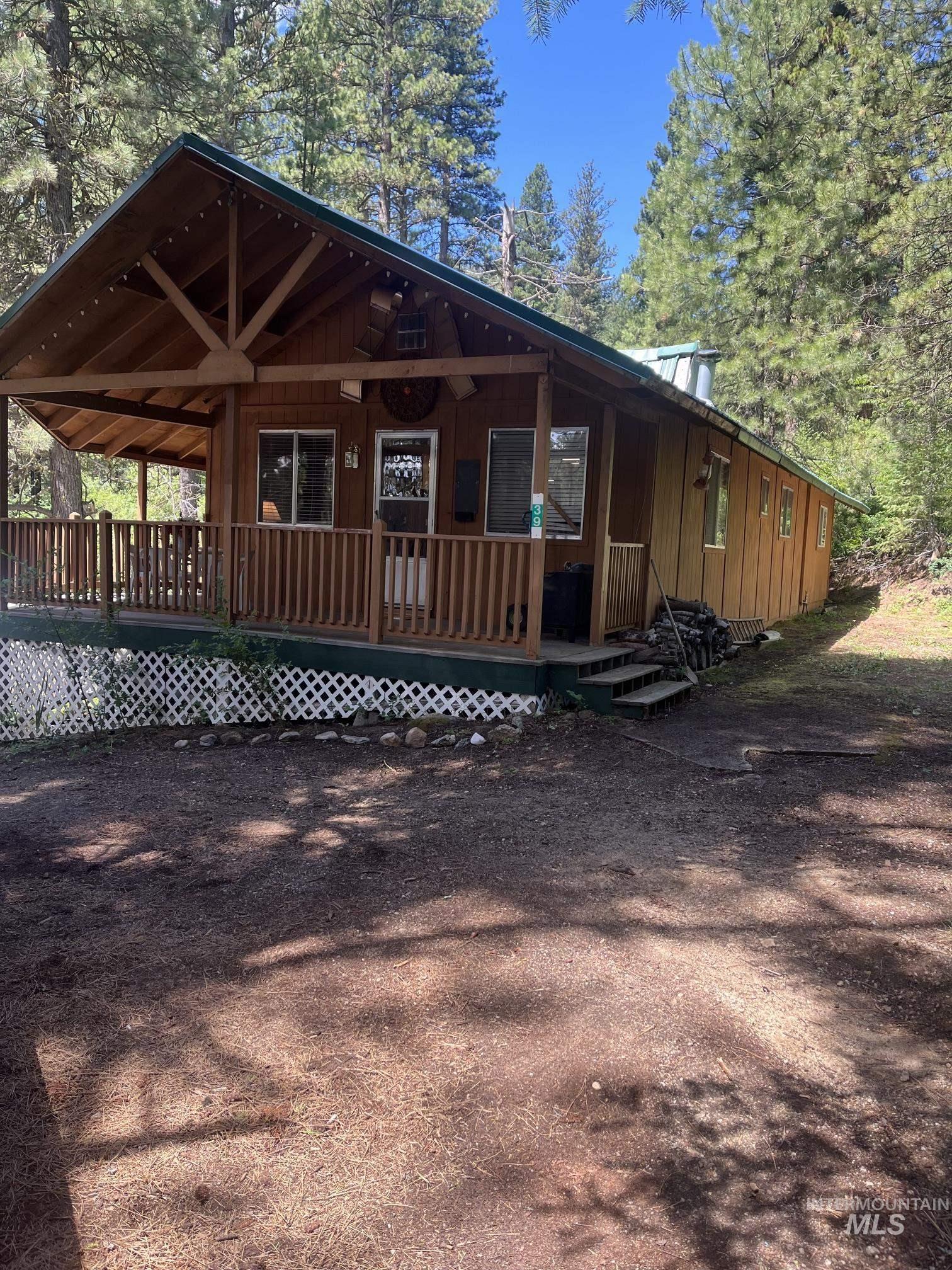 39 Mayflower Mine Rd, Placerville, Idaho 83666, 2 Bedrooms, 1 Bathroom, Residential For Sale, Price $237,500, 98992550