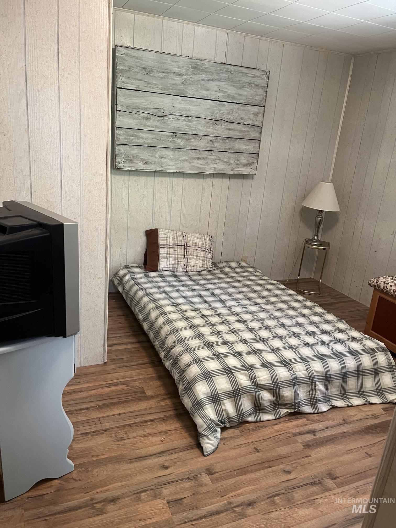 39 Mayflower Mine Rd, Placerville, Idaho 83666, 2 Bedrooms, 1 Bathroom, Residential For Sale, Price $237,500, 98992550