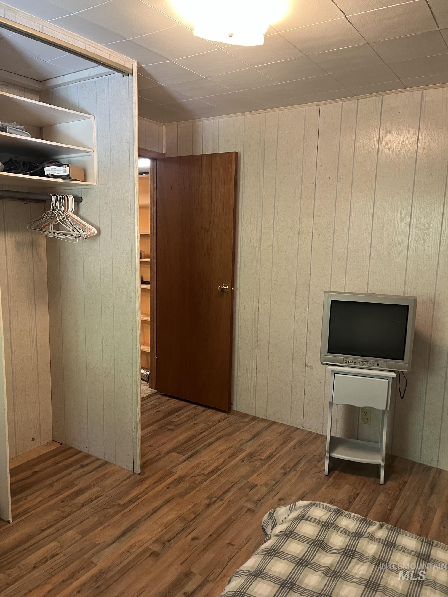39 Mayflower Mine Rd, Placerville, Idaho 83666, 2 Bedrooms, 1 Bathroom, Residential For Sale, Price $237,500, 98992550