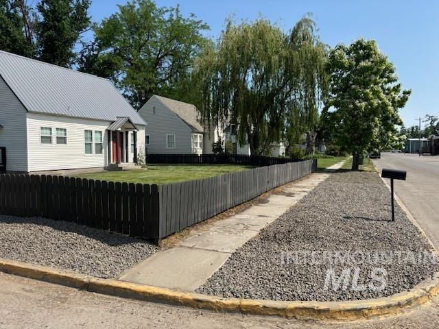 522 N 9th St, Payette, Idaho 83661, 3 Bedrooms, 2 Bathrooms, Rental For Rent, Price $1,750, 98992551