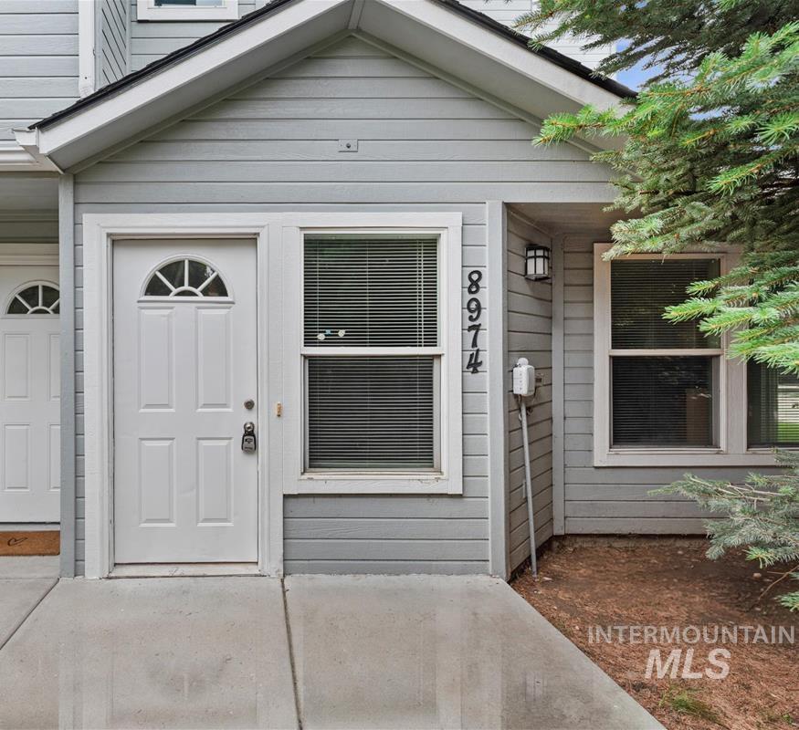 8974 W Candleston Ln, Boise, Idaho 83709, 2 Bedrooms, 2 Bathrooms, Residential For Sale, Price $299,900,MLS 98992555