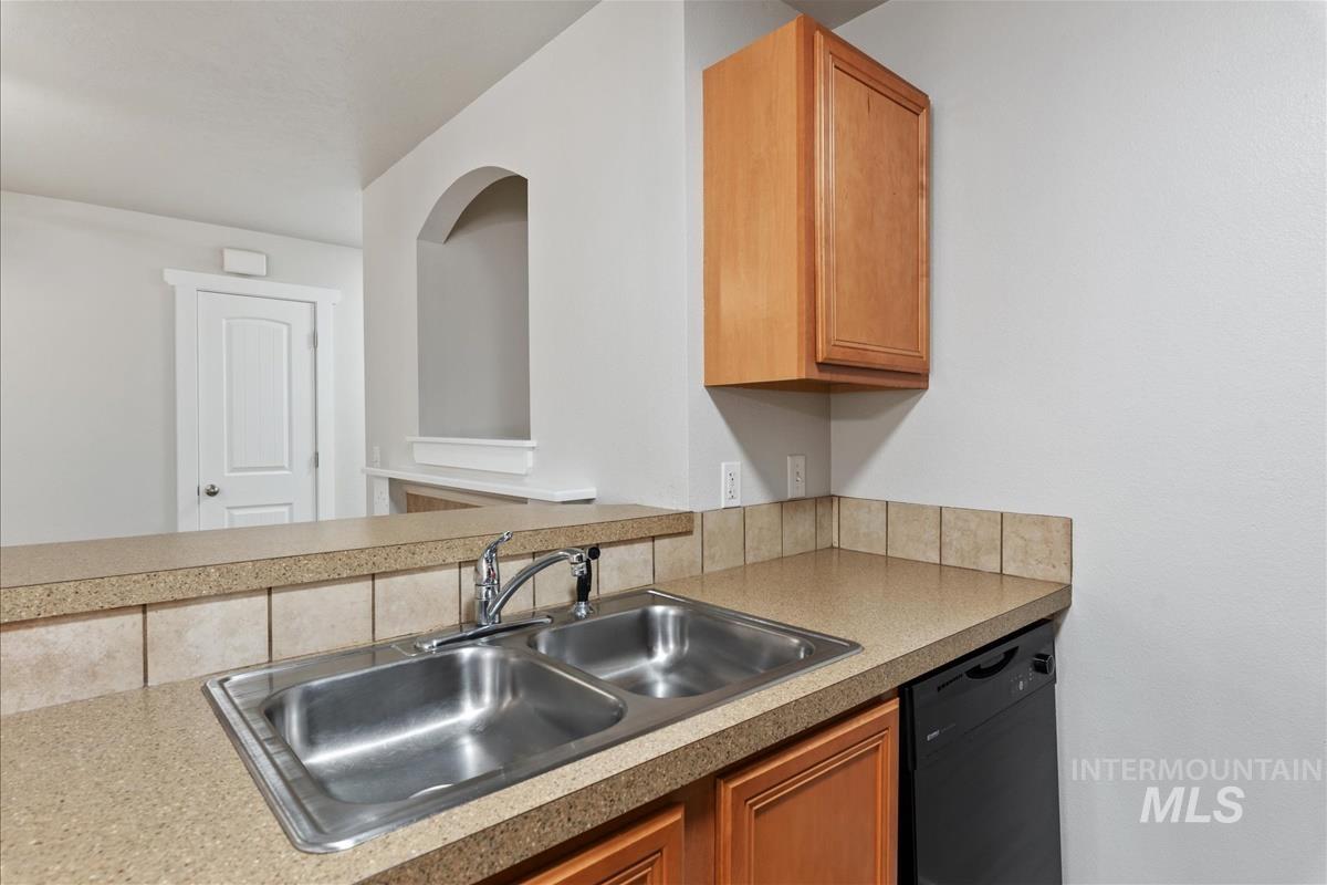 8974 W Candleston Ln, Boise, Idaho 83709, 2 Bedrooms, 2 Bathrooms, Residential For Sale, Price $299,900,MLS 98992555