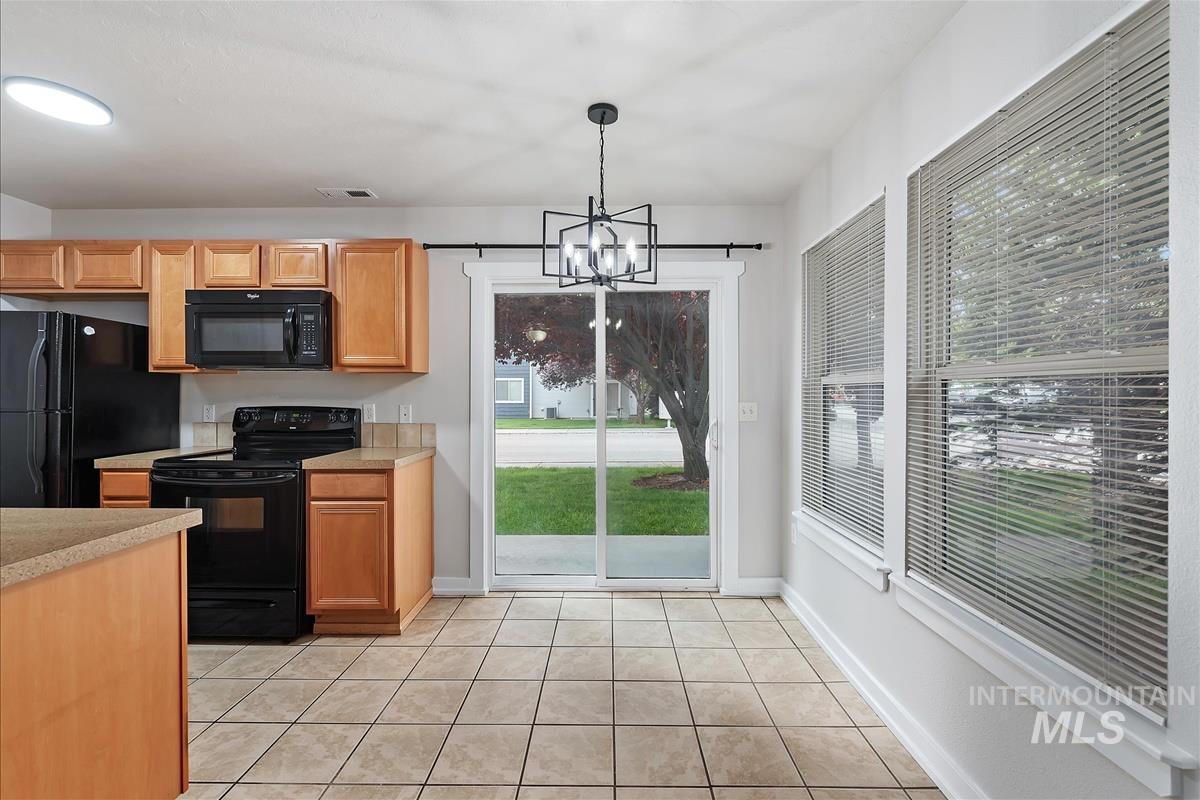 8974 W Candleston Ln, Boise, Idaho 83709, 2 Bedrooms, 2 Bathrooms, Residential For Sale, Price $299,900,MLS 98992555