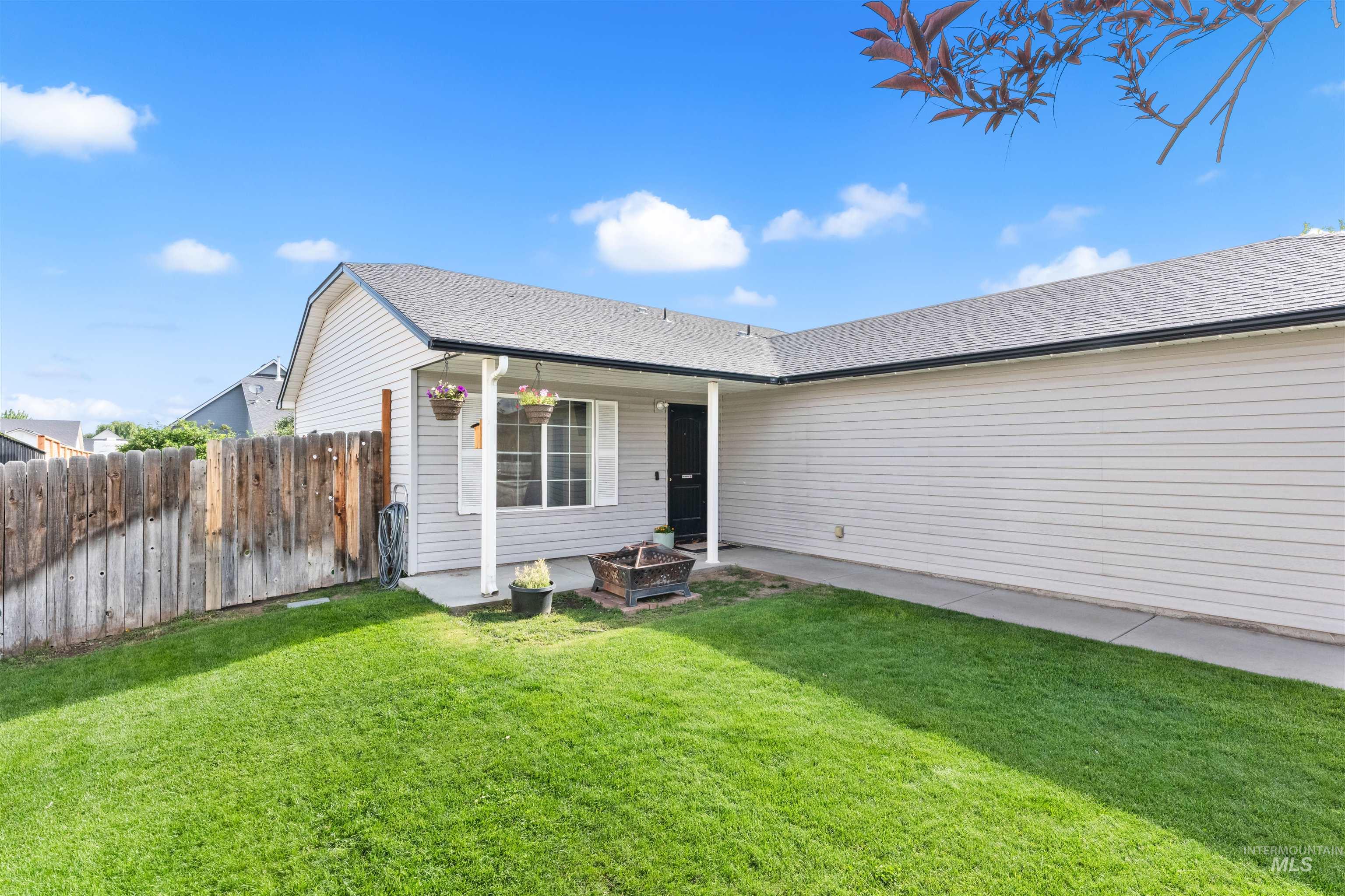 698 E Great Bear Street, Kuna, Idaho 83634, 3 Bedrooms, 2 Bathrooms, Residential For Sale, Price $365,000, 98992556