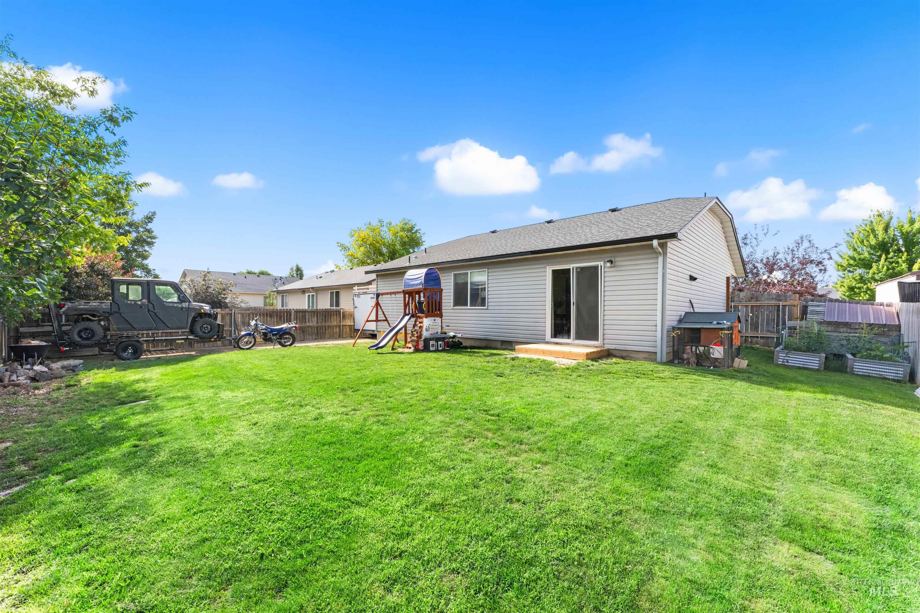 698 E Great Bear Street, Kuna, Idaho 83634, 3 Bedrooms, 2 Bathrooms, Residential For Sale, Price $365,000, 98992556