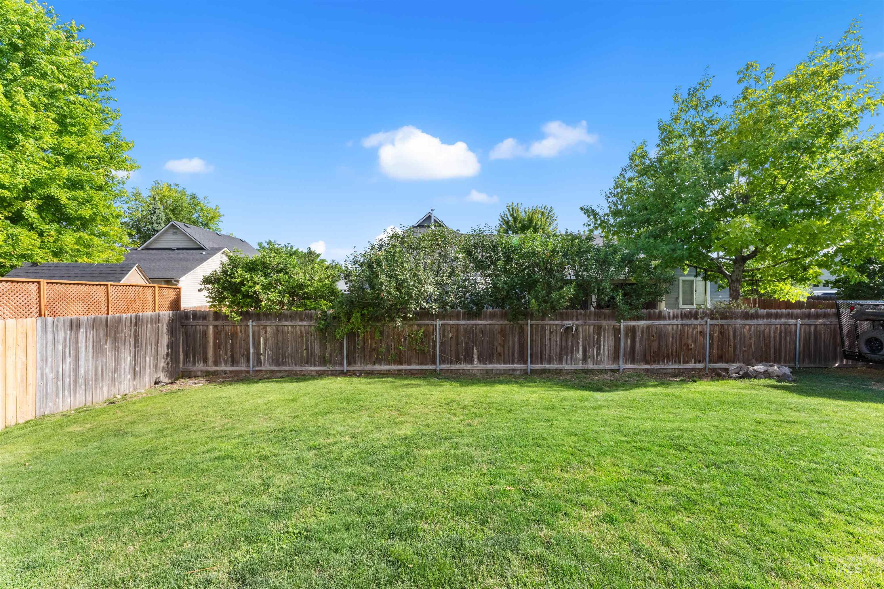 698 E Great Bear Street, Kuna, Idaho 83634, 3 Bedrooms, 2 Bathrooms, Residential For Sale, Price $365,000, 98992556