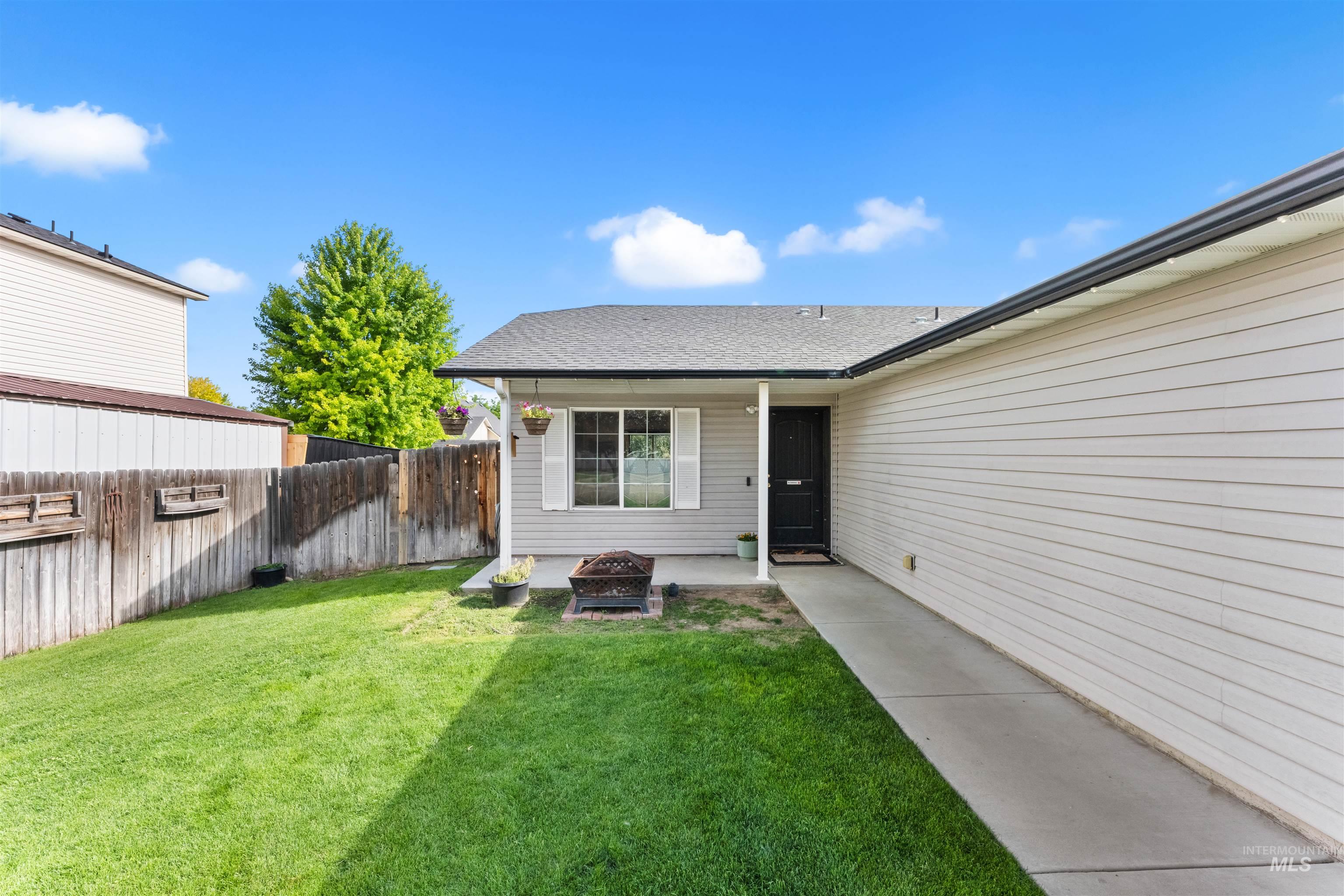 698 E Great Bear Street, Kuna, Idaho 83634, 3 Bedrooms, 2 Bathrooms, Residential For Sale, Price $365,000, 98992556