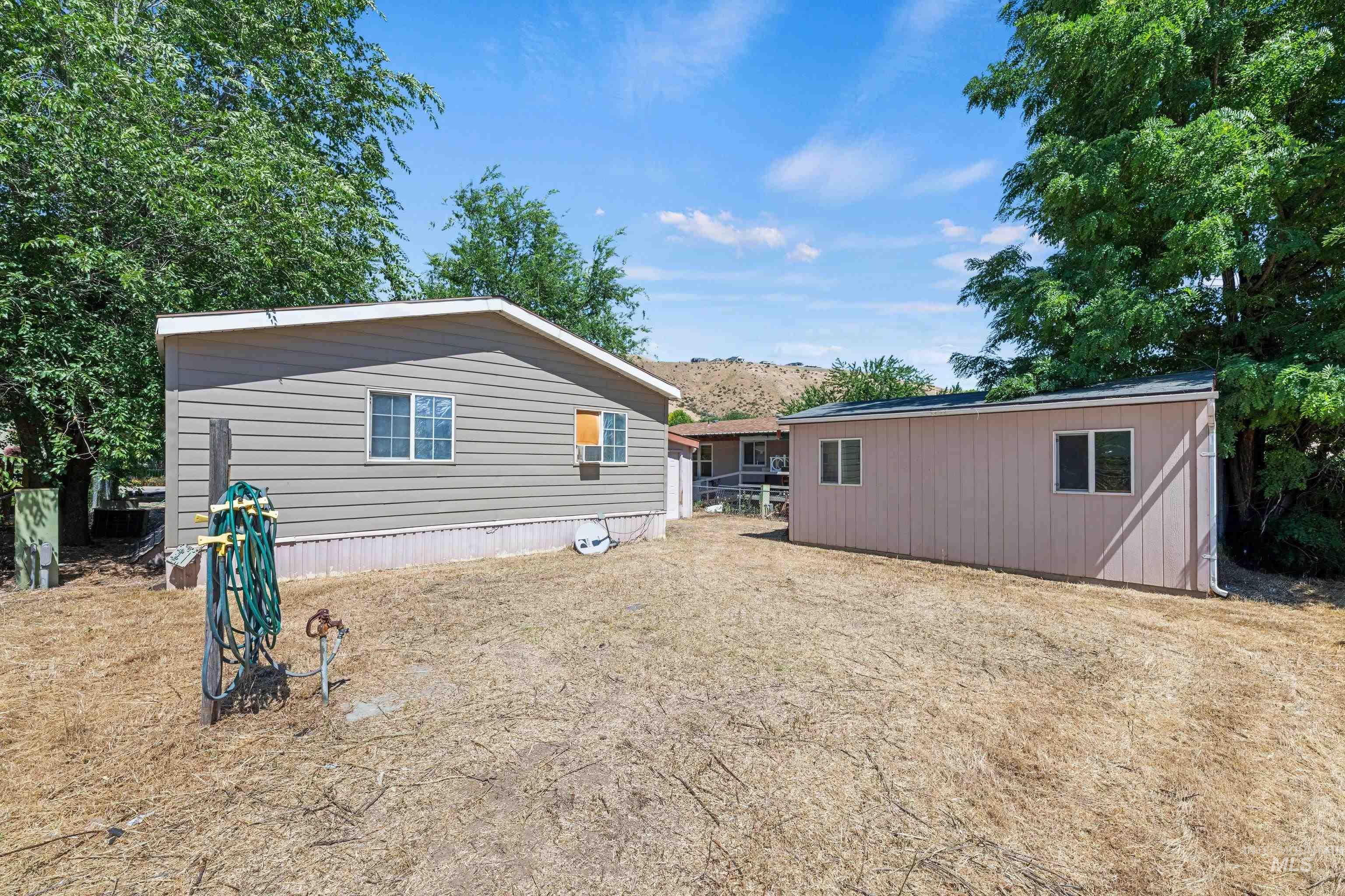 5707 E Mineral Drive, Boise, Idaho 83716, 3 Bedrooms, 2 Bathrooms, Residential For Sale, Price $199,900, 98992559