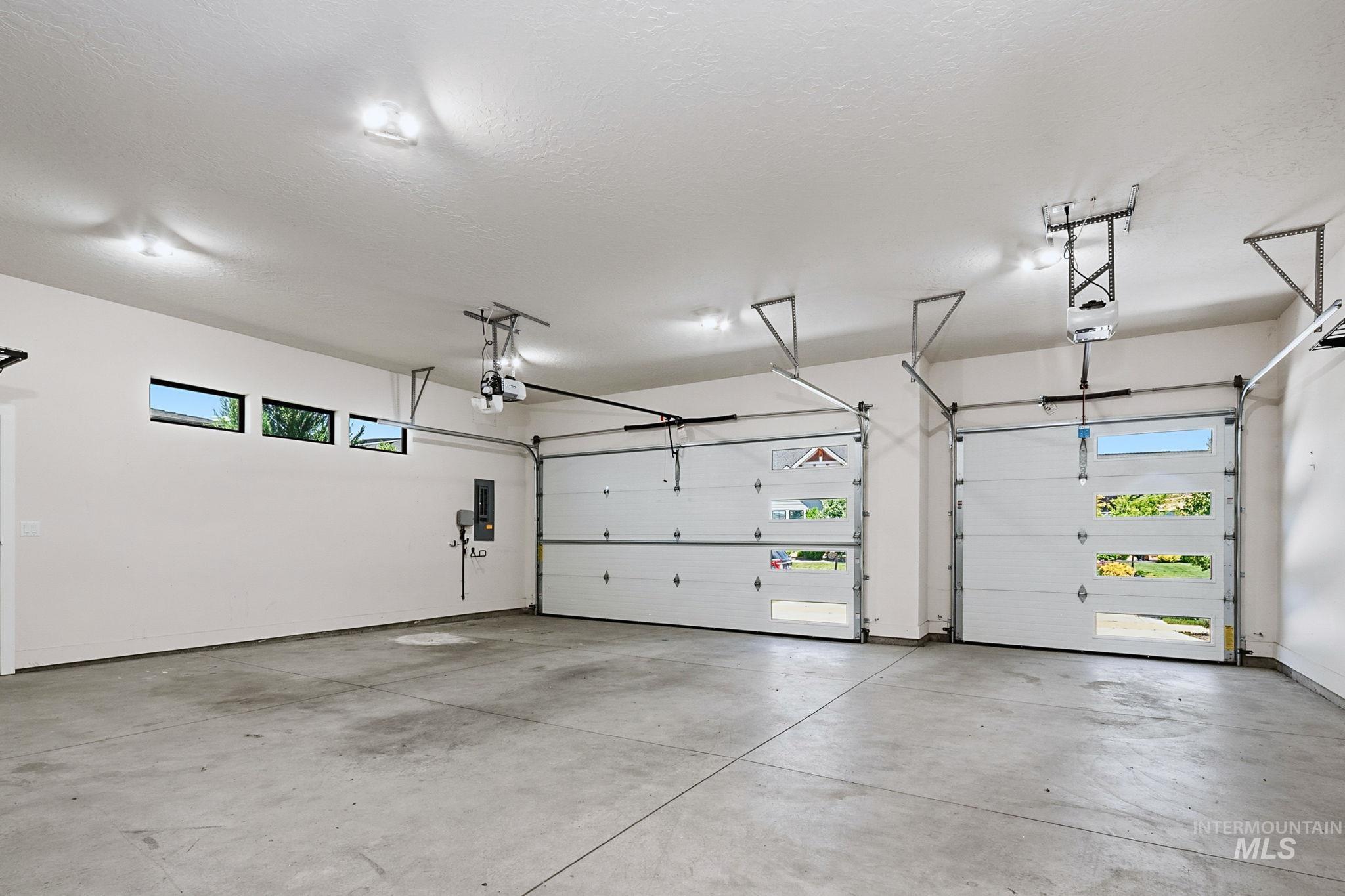 1849 E Garden Brook Drive, Eagle, Idaho 83616-7588, 3 Bedrooms, 3.5 Bathrooms, Residential For Sale, Price $1,824,000,MLS 98992564