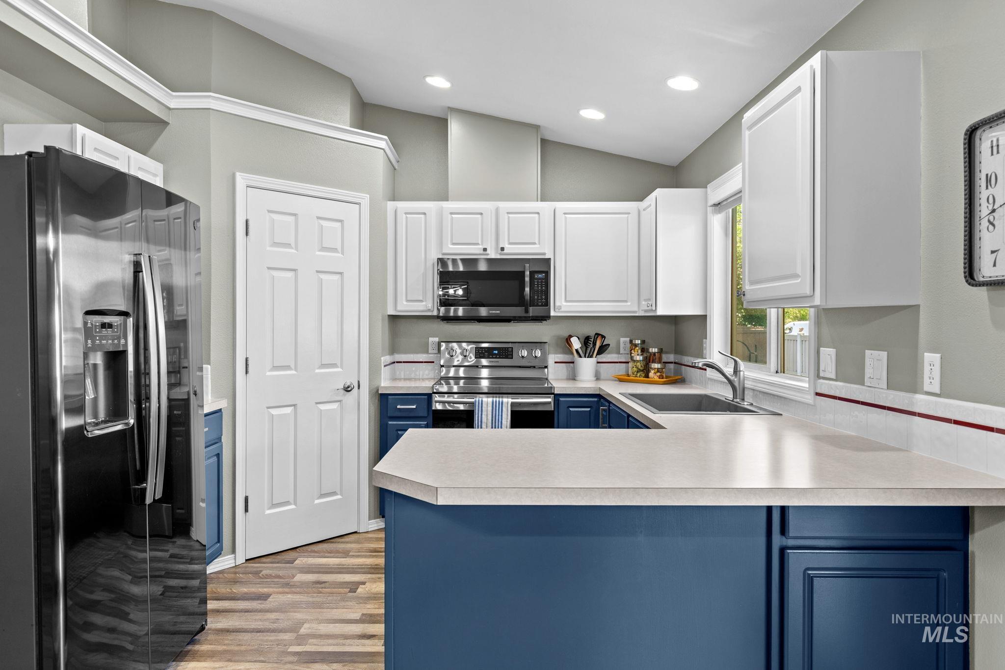 2619 E Apricot Ct., Meridian, Idaho 83646, 3 Bedrooms, 2 Bathrooms, Residential For Sale, Price $442,000, 98992566