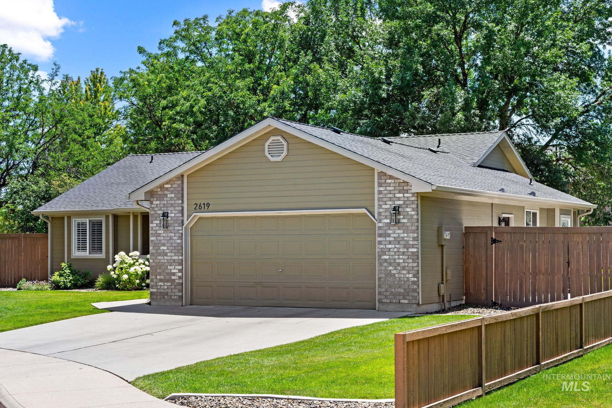 2619 E Apricot Ct., Meridian, Idaho 83646, 3 Bedrooms, 2 Bathrooms, Residential For Sale, Price $442,000, 98992566