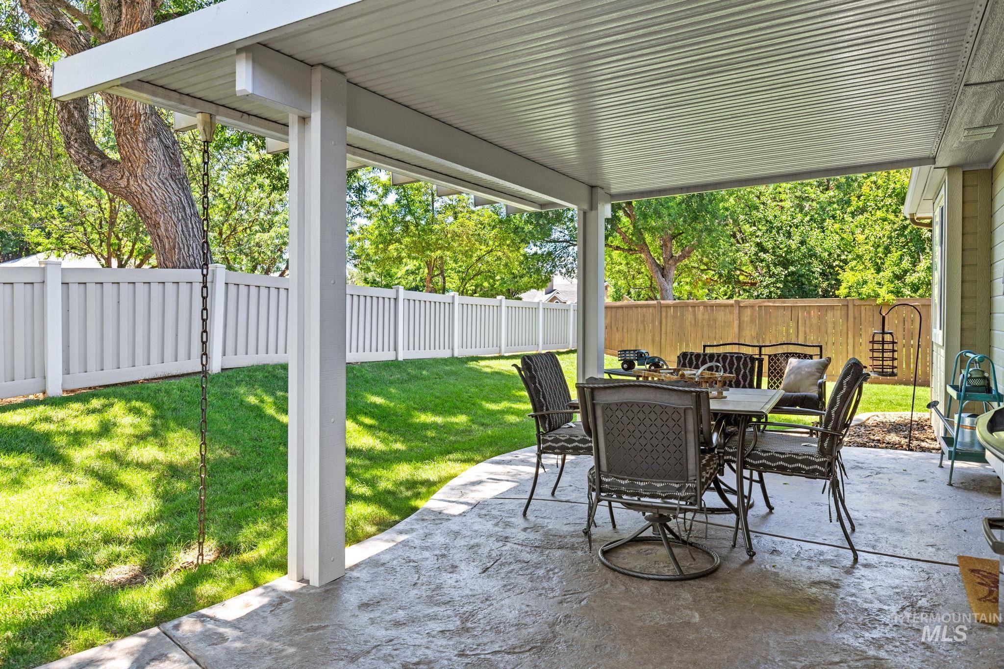 2619 E Apricot Ct., Meridian, Idaho 83646, 3 Bedrooms, 2 Bathrooms, Residential For Sale, Price $442,000, 98992566