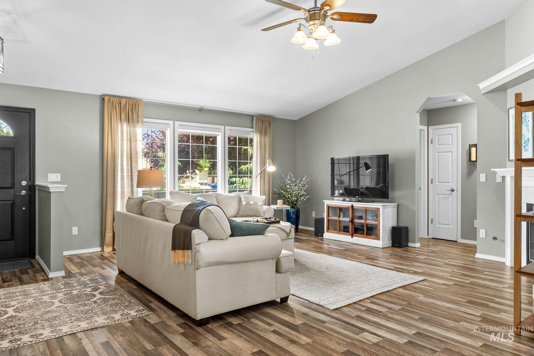 2619 E Apricot Ct., Meridian, Idaho 83646, 3 Bedrooms, 2 Bathrooms, Residential For Sale, Price $442,000, 98992566