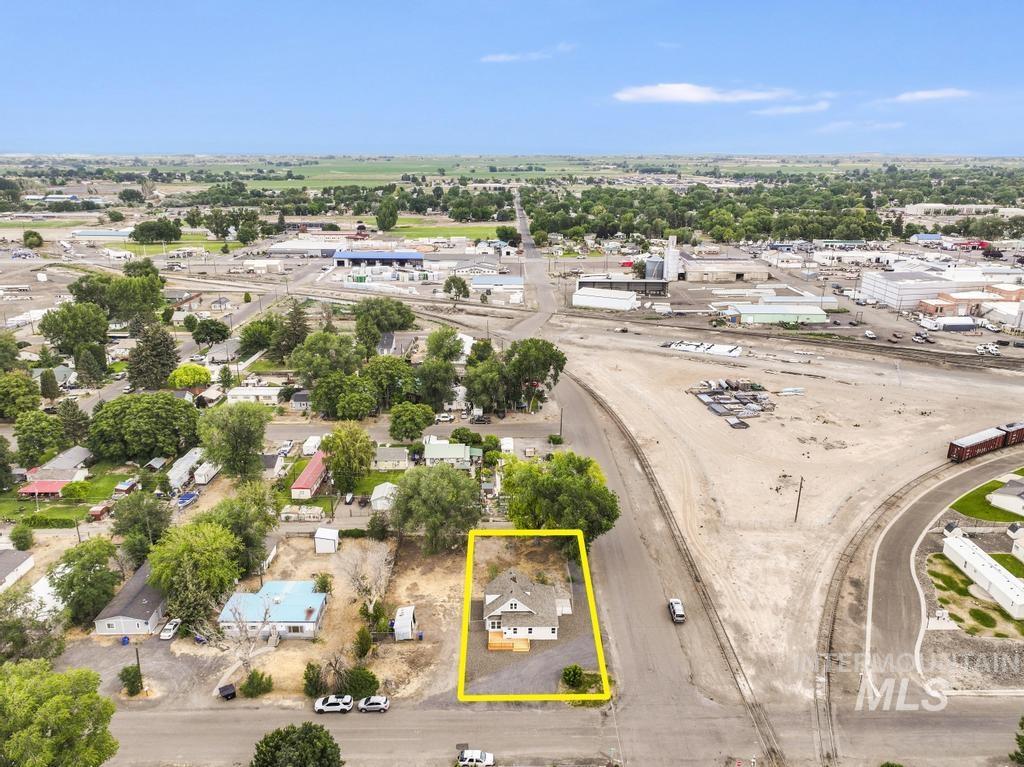 500 W Avenue D, Jerome, Idaho 83338, 5 Bedrooms, 2 Bathrooms, Residential For Sale, Price $339,900, 98992567