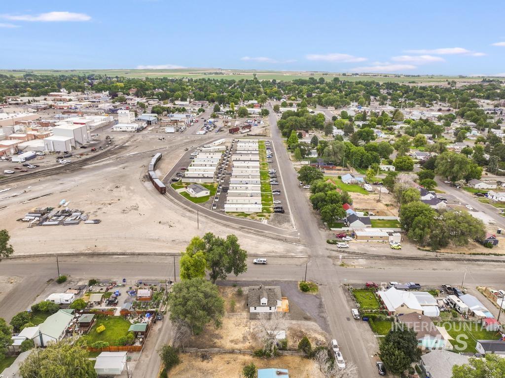 500 W Avenue D, Jerome, Idaho 83338, 5 Bedrooms, 2 Bathrooms, Residential For Sale, Price $339,900, 98992567