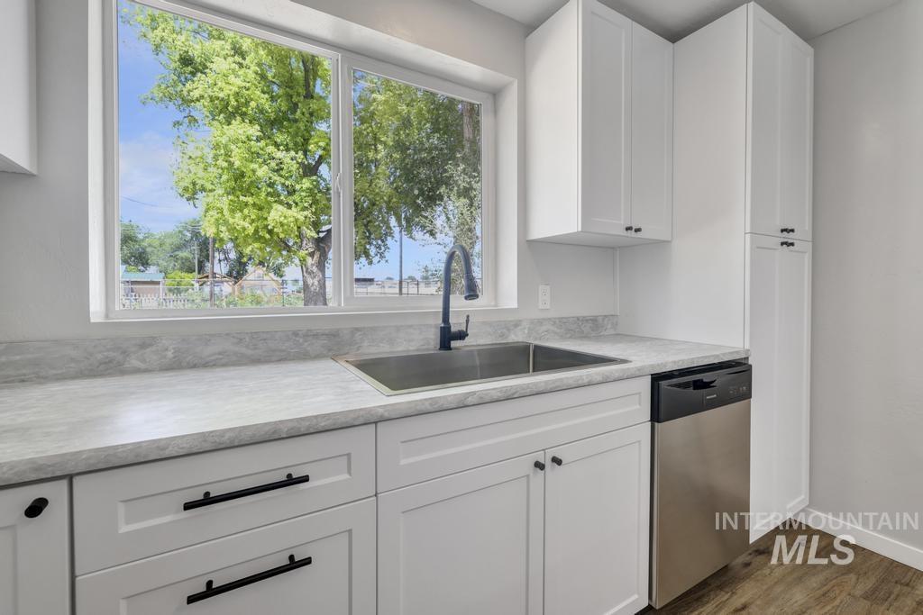 500 W Avenue D, Jerome, Idaho 83338, 5 Bedrooms, 2 Bathrooms, Residential For Sale, Price $339,900, 98992567