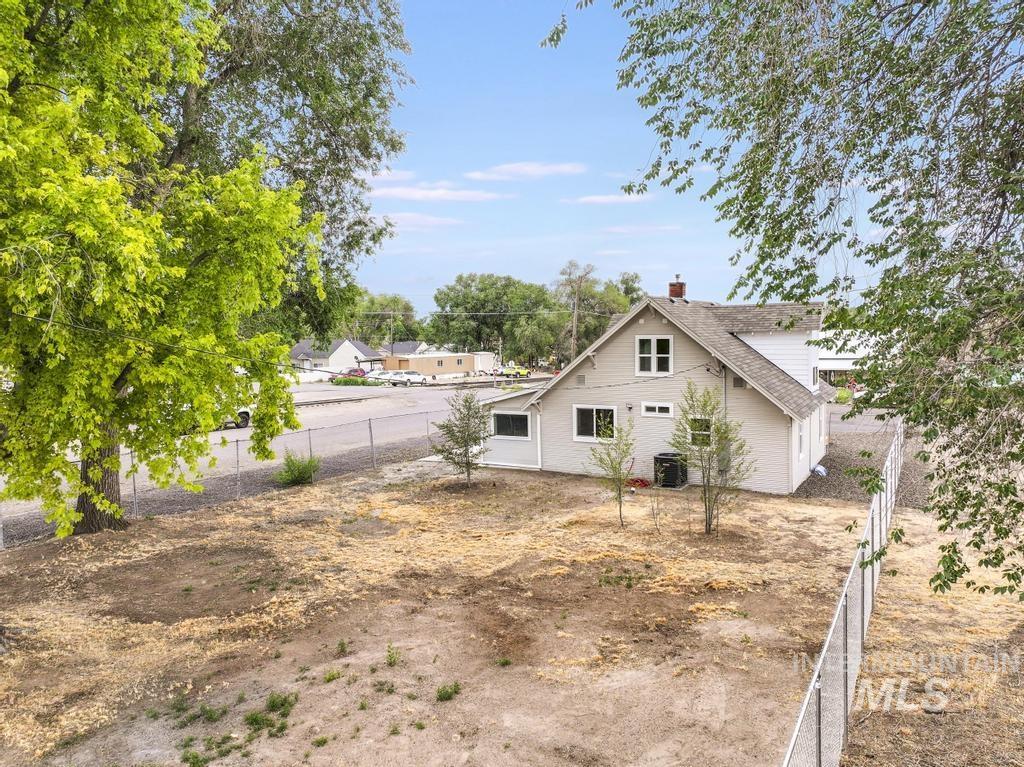 500 W Avenue D, Jerome, Idaho 83338, 5 Bedrooms, 2 Bathrooms, Residential For Sale, Price $339,900, 98992567