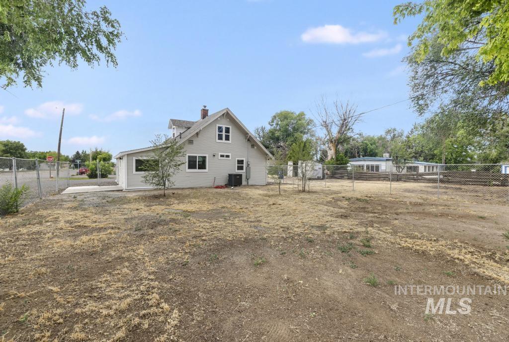 500 W Avenue D, Jerome, Idaho 83338, 5 Bedrooms, 2 Bathrooms, Residential For Sale, Price $339,900, 98992567