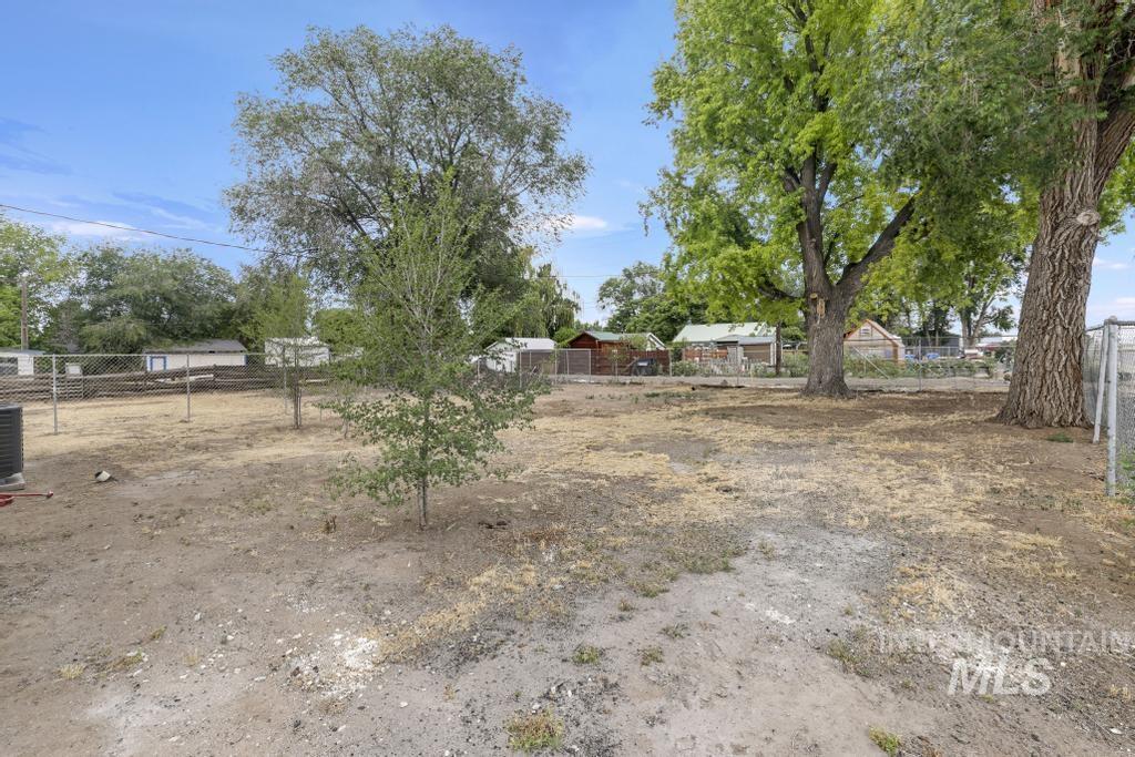 500 W Avenue D, Jerome, Idaho 83338, 5 Bedrooms, 2 Bathrooms, Residential For Sale, Price $339,900, 98992567