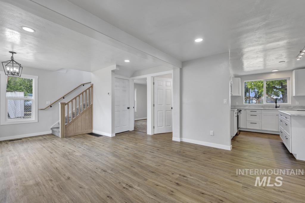 500 W Avenue D, Jerome, Idaho 83338, 5 Bedrooms, 2 Bathrooms, Residential For Sale, Price $339,900, 98992567