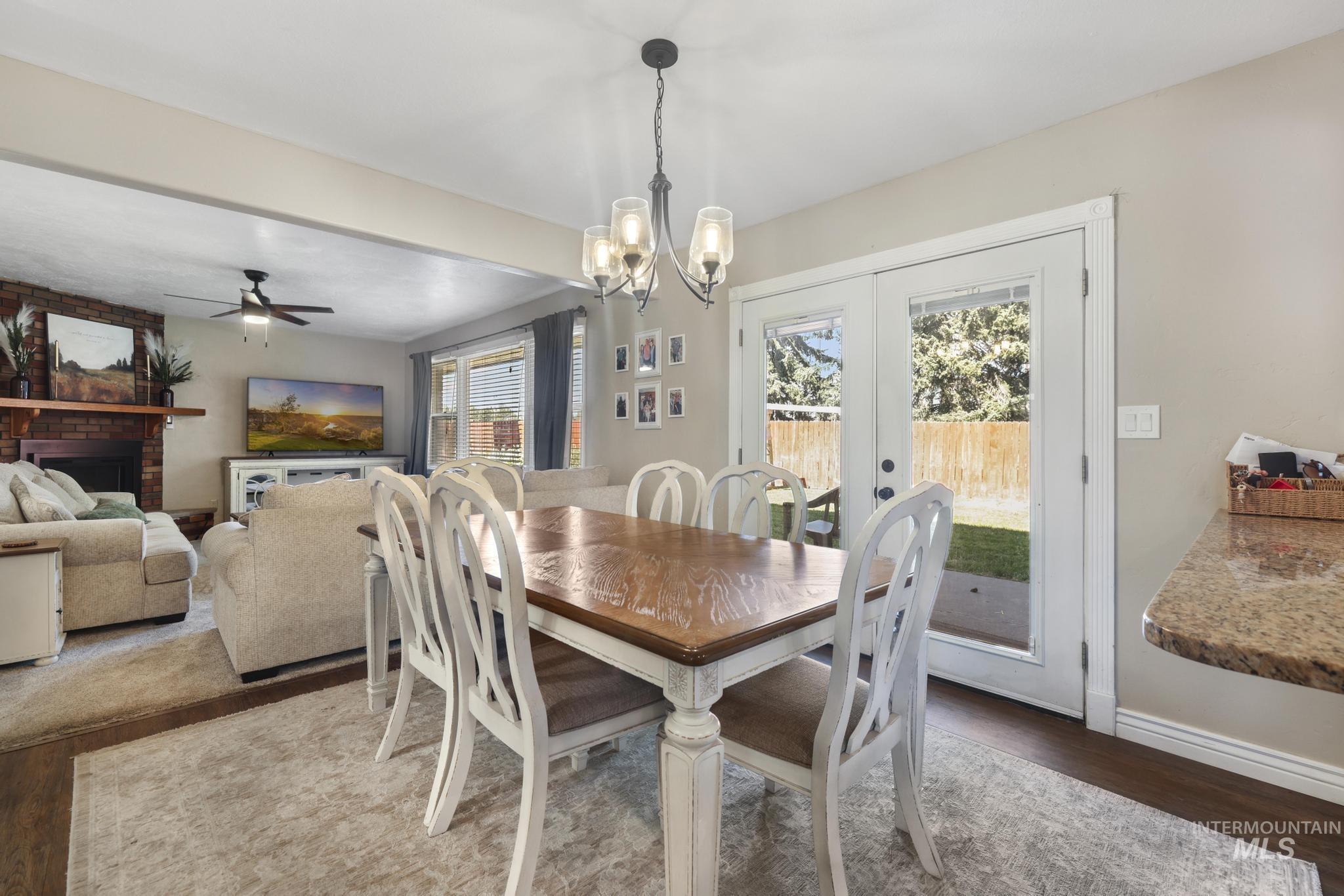 1059 Pinewood Cir, Twin Falls, Idaho 83301-3338, 5 Bedrooms, 2.5 Bathrooms, Residential For Sale, Price $399,900, 98992568