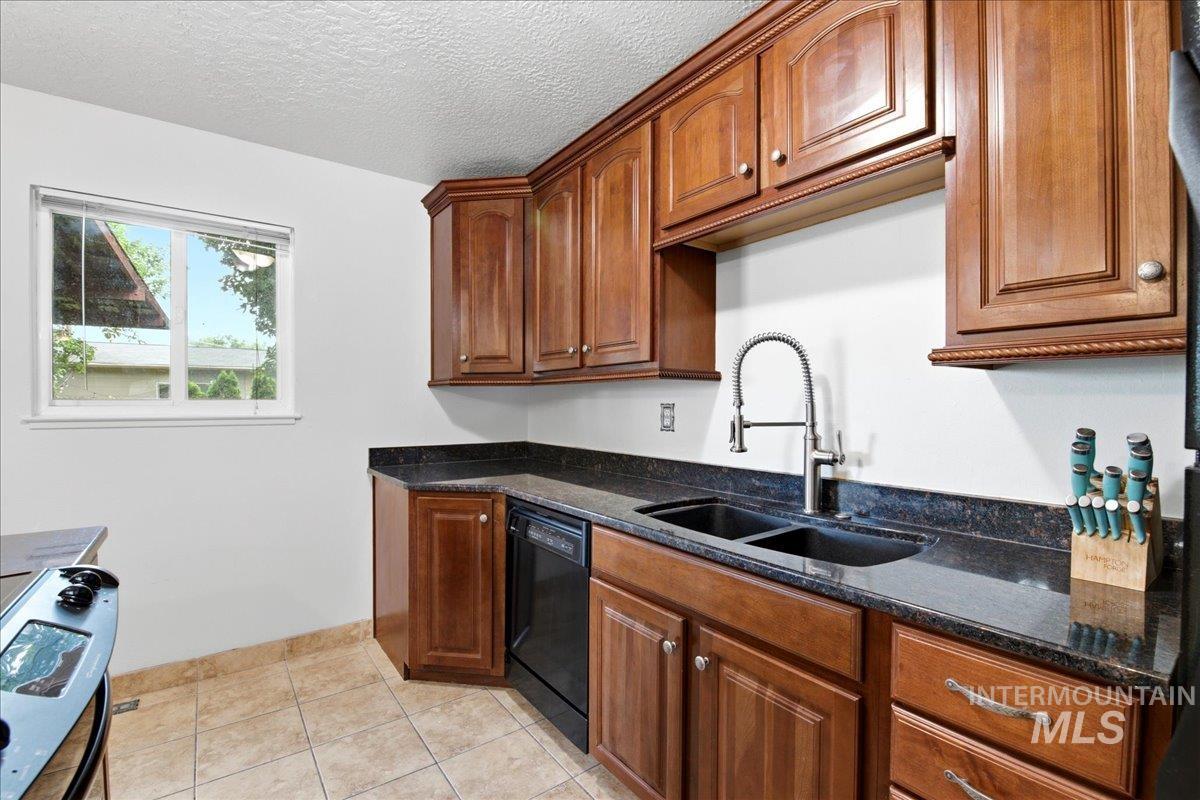 1118 W Howard St, Boise, Idaho 83706, 3 Bedrooms, 1.5 Bathrooms, Residential For Sale, Price $489,001, 98992571