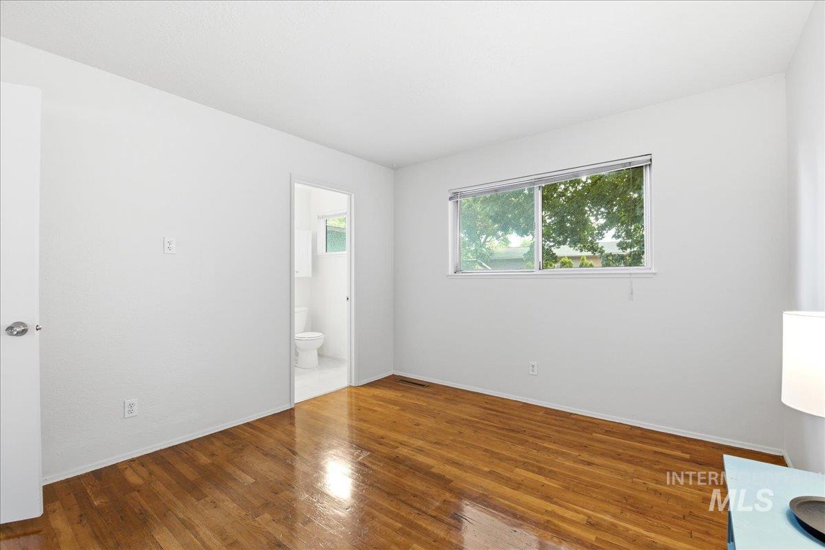 1118 W Howard St, Boise, Idaho 83706, 3 Bedrooms, 1.5 Bathrooms, Residential For Sale, Price $489,001, 98992571