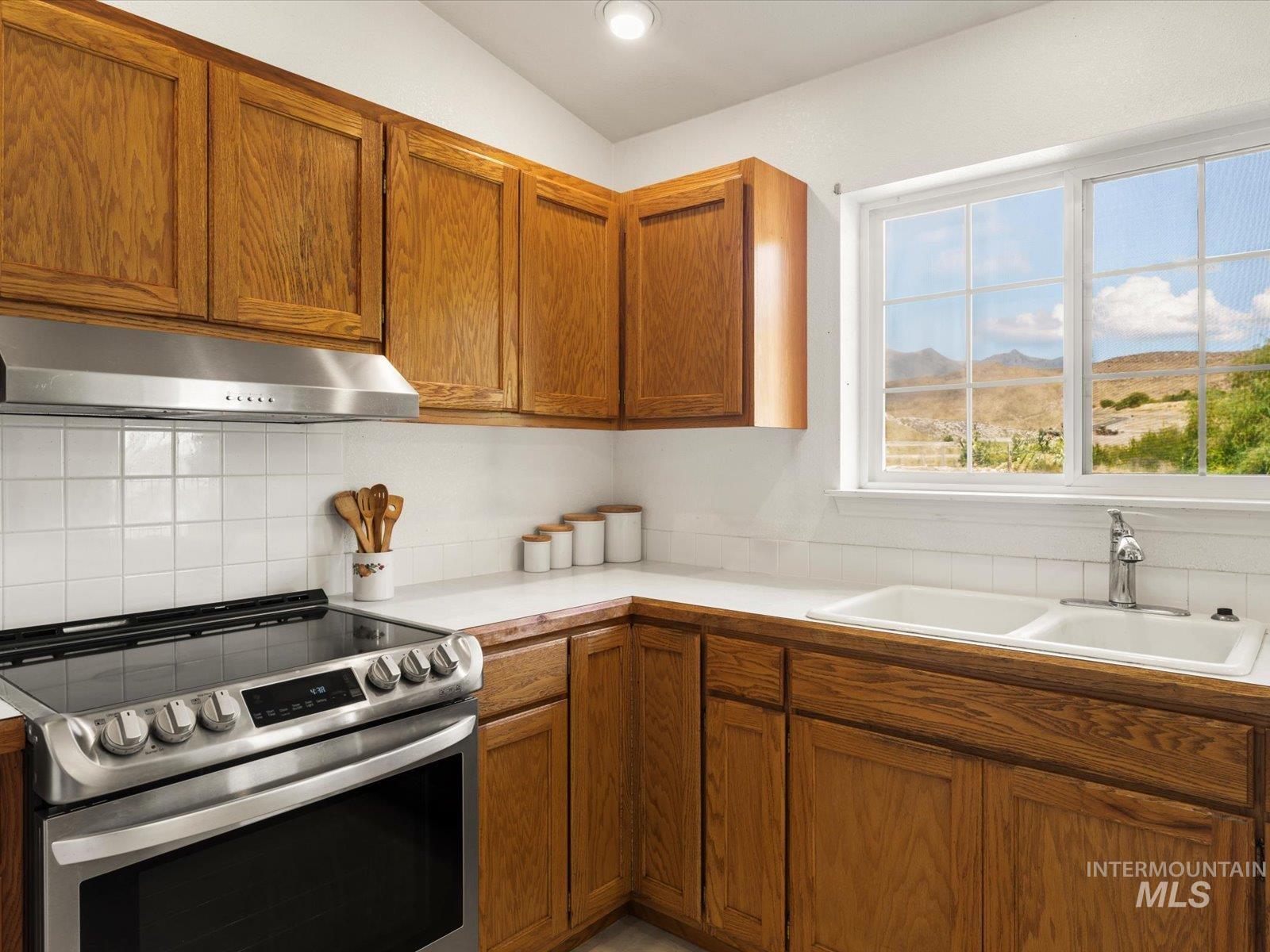 3540 Wills rd, Emmett, Idaho 83617, 3 Bedrooms, 2 Bathrooms, Residential For Sale, Price $725,000, 98992574