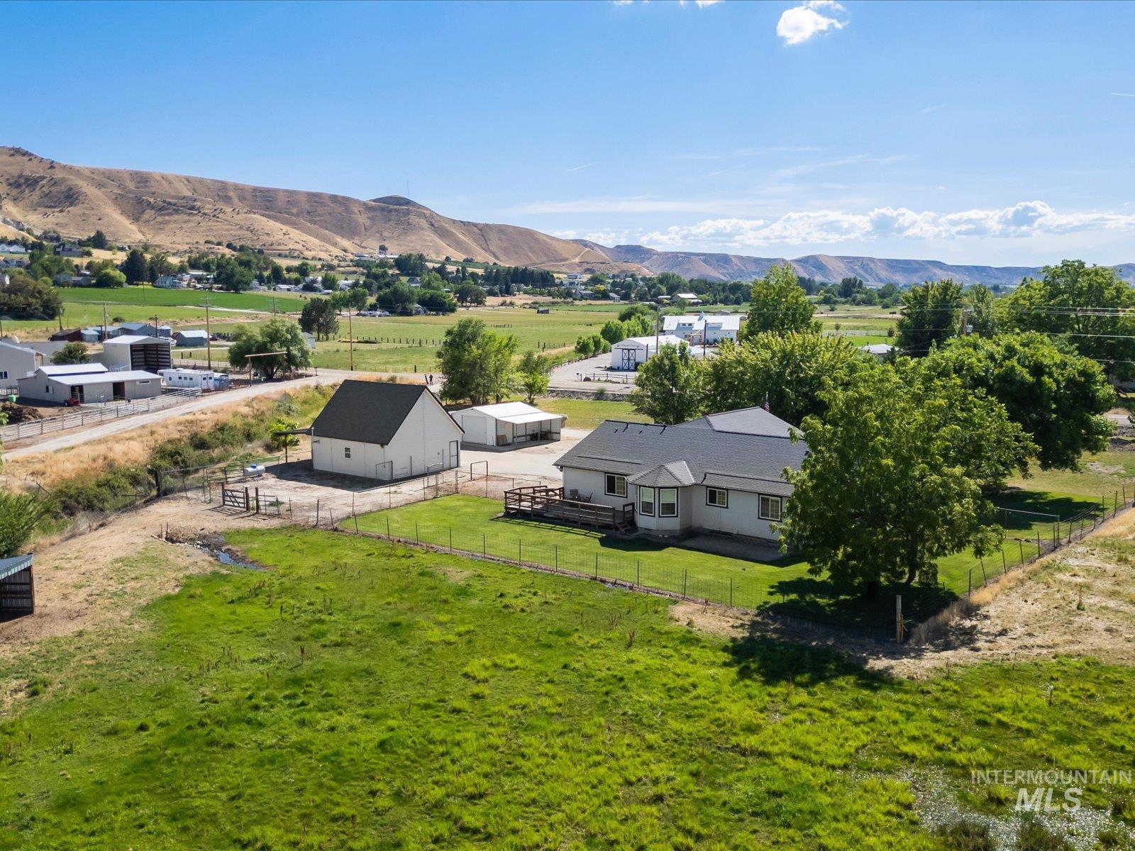 3540 Wills rd, Emmett, Idaho 83617, 3 Bedrooms, 2 Bathrooms, Residential For Sale, Price $725,000, 98992574