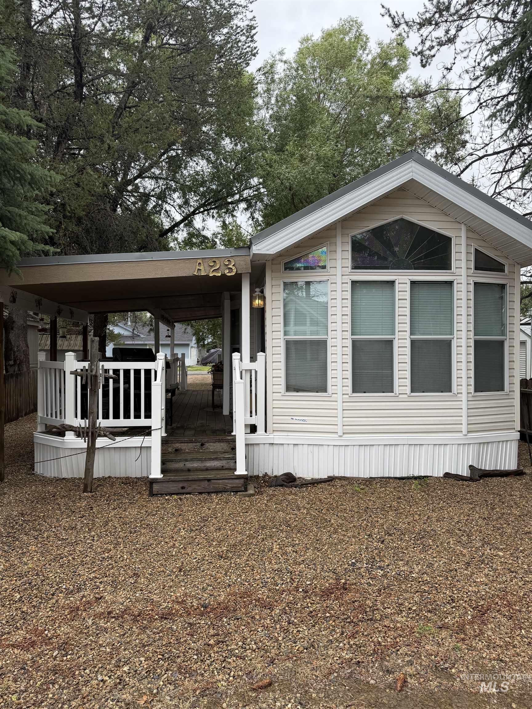 514 Sawyer St, Cascade, Idaho 83611, 1 Bedroom, 1 Bathroom, Residential For Sale, Price $260,000, 98992577