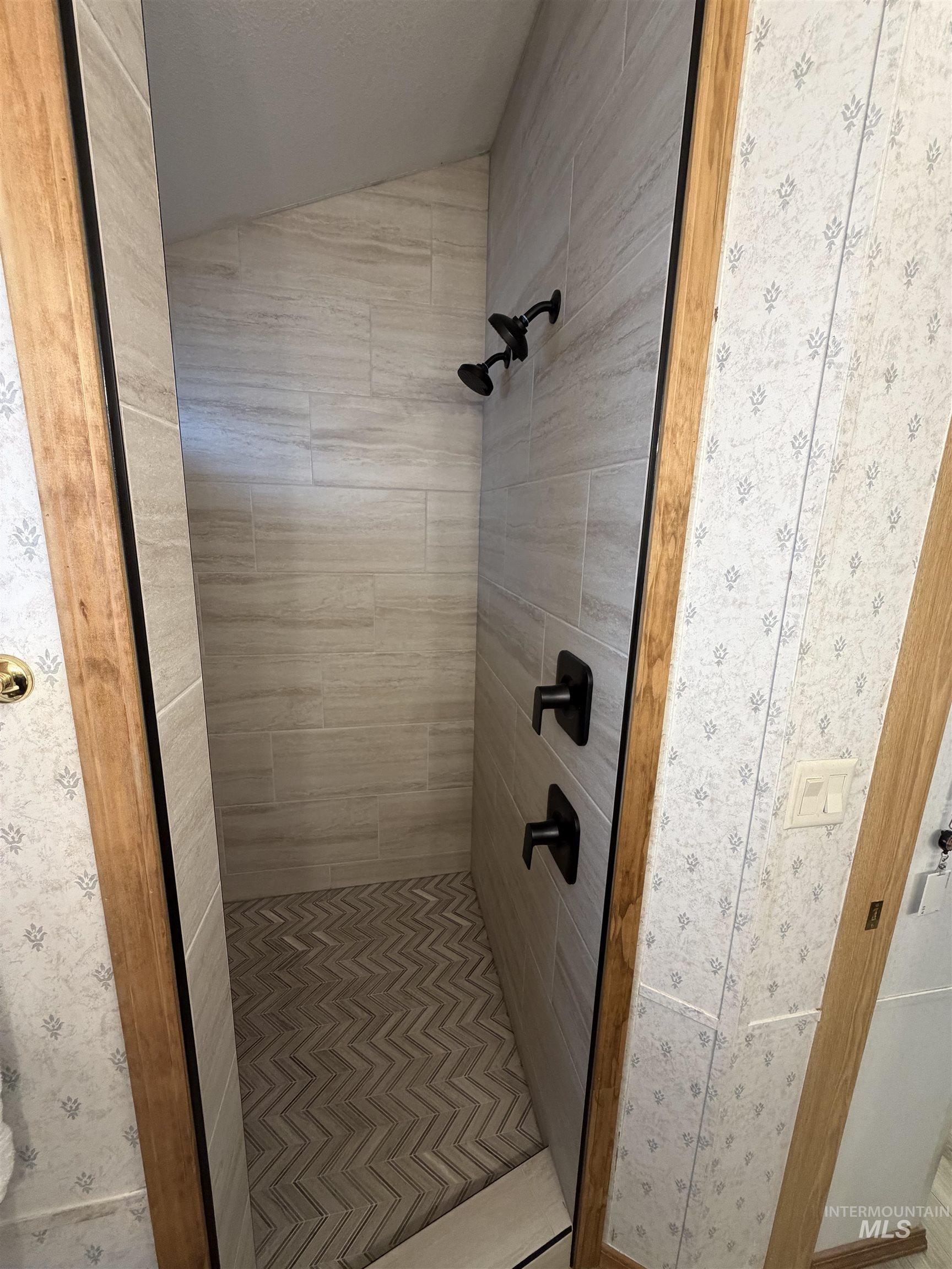 514 Sawyer St, Cascade, Idaho 83611, 1 Bedroom, 1 Bathroom, Residential For Sale, Price $260,000, 98992577
