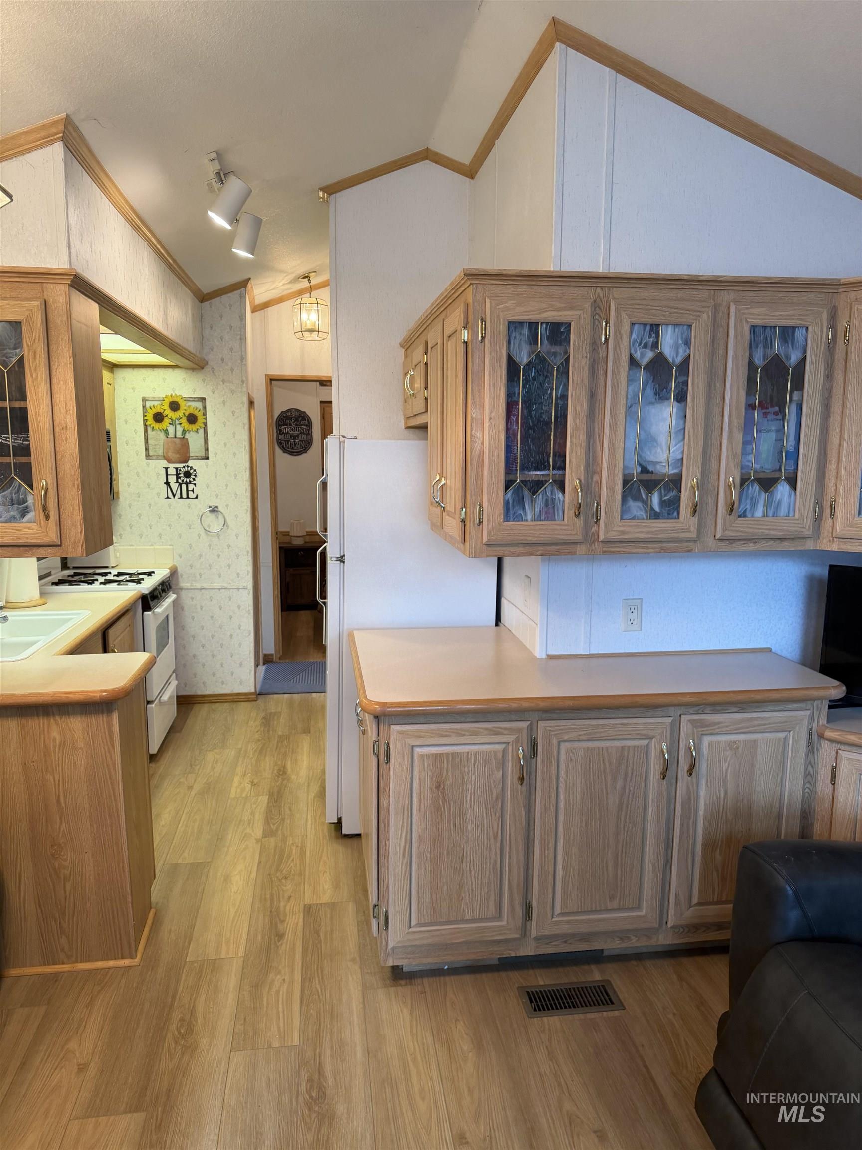 514 Sawyer St, Cascade, Idaho 83611, 1 Bedroom, 1 Bathroom, Residential For Sale, Price $260,000, 98992577
