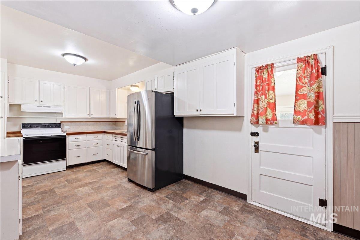 707 11th Ave S, Nampa, Idaho 83651, 3 Bedrooms, 2 Bathrooms, Residential For Sale, Price $314,495,MLS 98992578