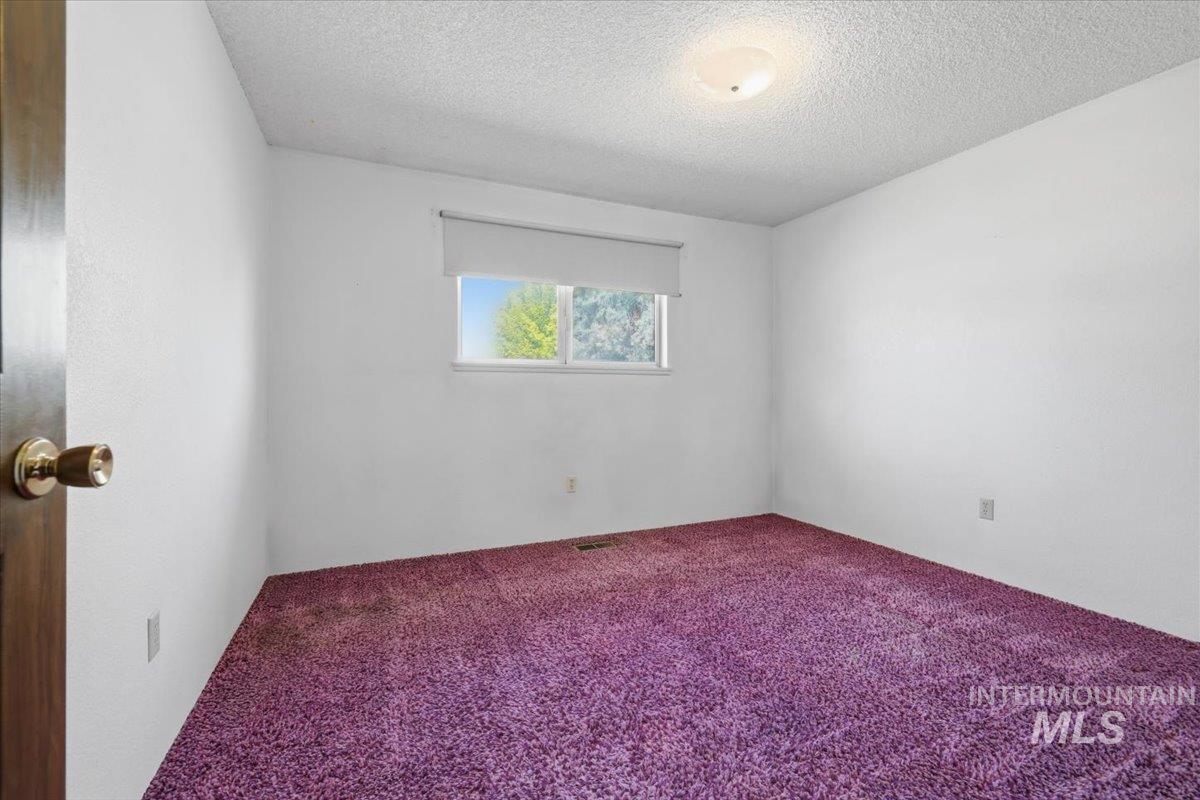 1311 N Middleton Rd, Nampa, Idaho 83651, 3 Bedrooms, 2 Bathrooms, Residential For Sale, Price $525,000, 98992581