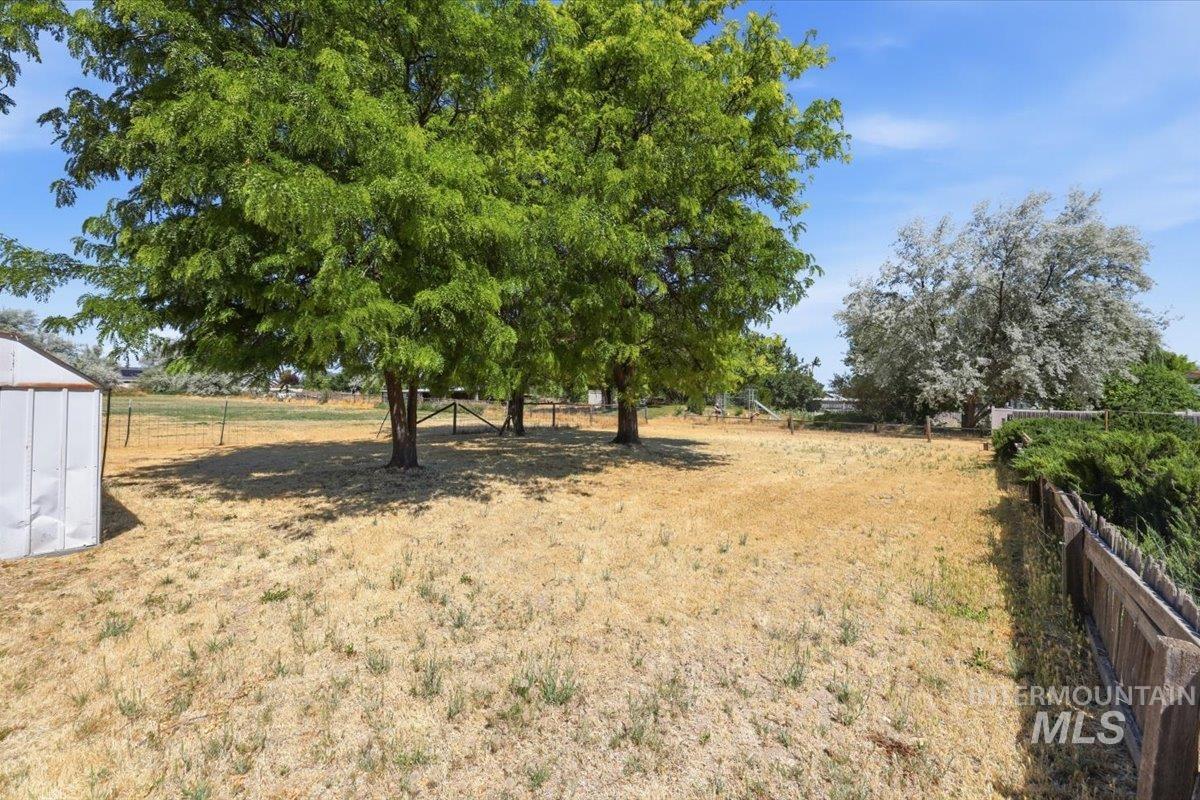 1311 N Middleton Rd, Nampa, Idaho 83651, 3 Bedrooms, 2 Bathrooms, Residential For Sale, Price $525,000, 98992581