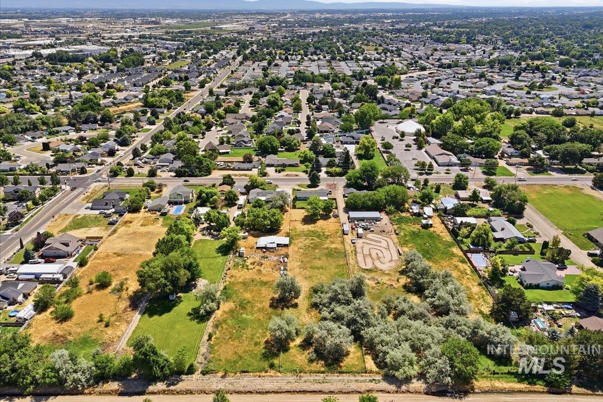 1311 N Middleton Rd, Nampa, Idaho 83651, 3 Bedrooms, 2 Bathrooms, Residential For Sale, Price $525,000, 98992581