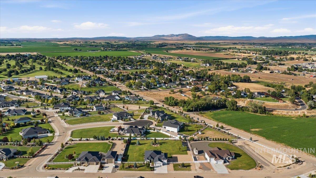 15094 Pronghorn Dr, Caldwell, Idaho 83607, 3 Bedrooms, 2.5 Bathrooms, Residential For Sale, Price $995,000, 98992582