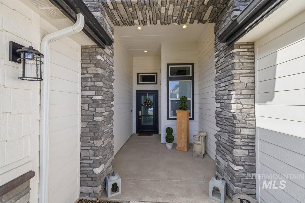 1537 W Tenzing St, Nampa, Idaho 83686, 4 Bedrooms, 2.5 Bathrooms, Residential For Sale, Price $659,900,MLS 98992583