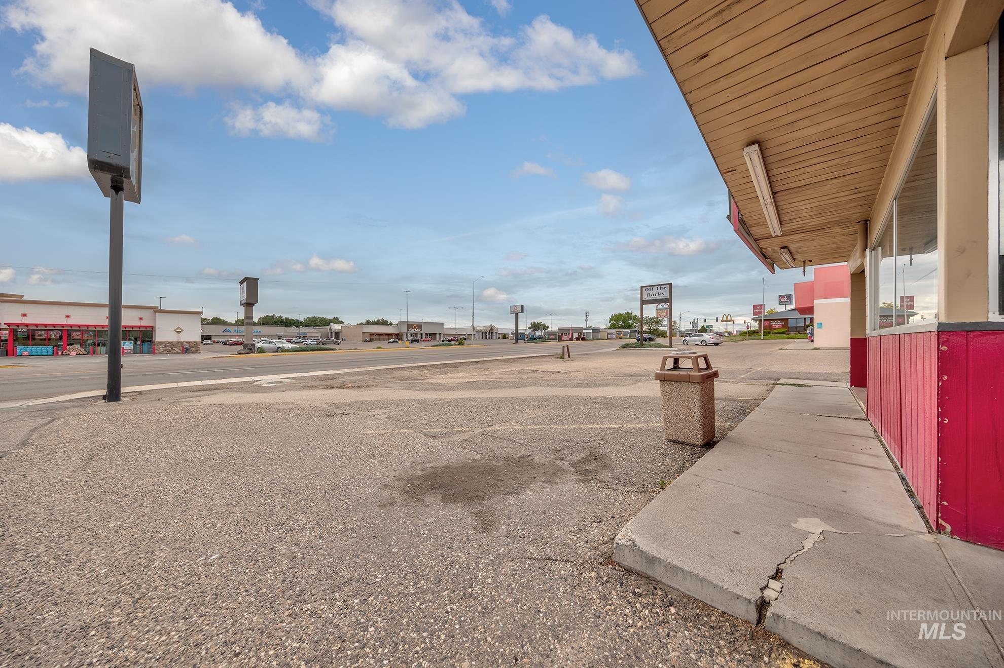 1281 SW 4th Ave, Ontario, Oregon 97914, Business/Commercial For Sale, Price $220,000,MLS 98992585