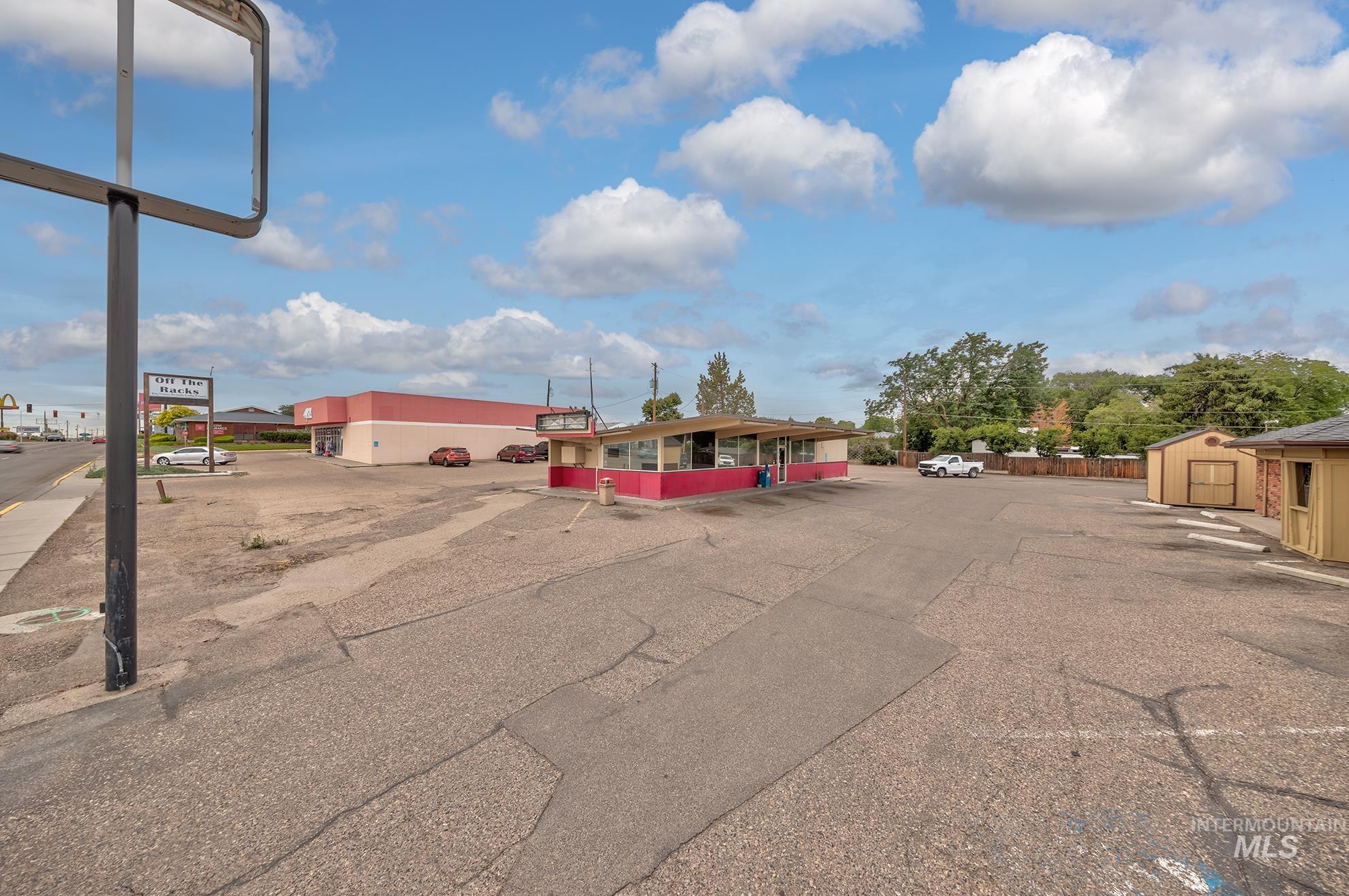 1281 SW 4th Ave, Ontario, Oregon 97914, Business/Commercial For Sale, Price $220,000,MLS 98992585