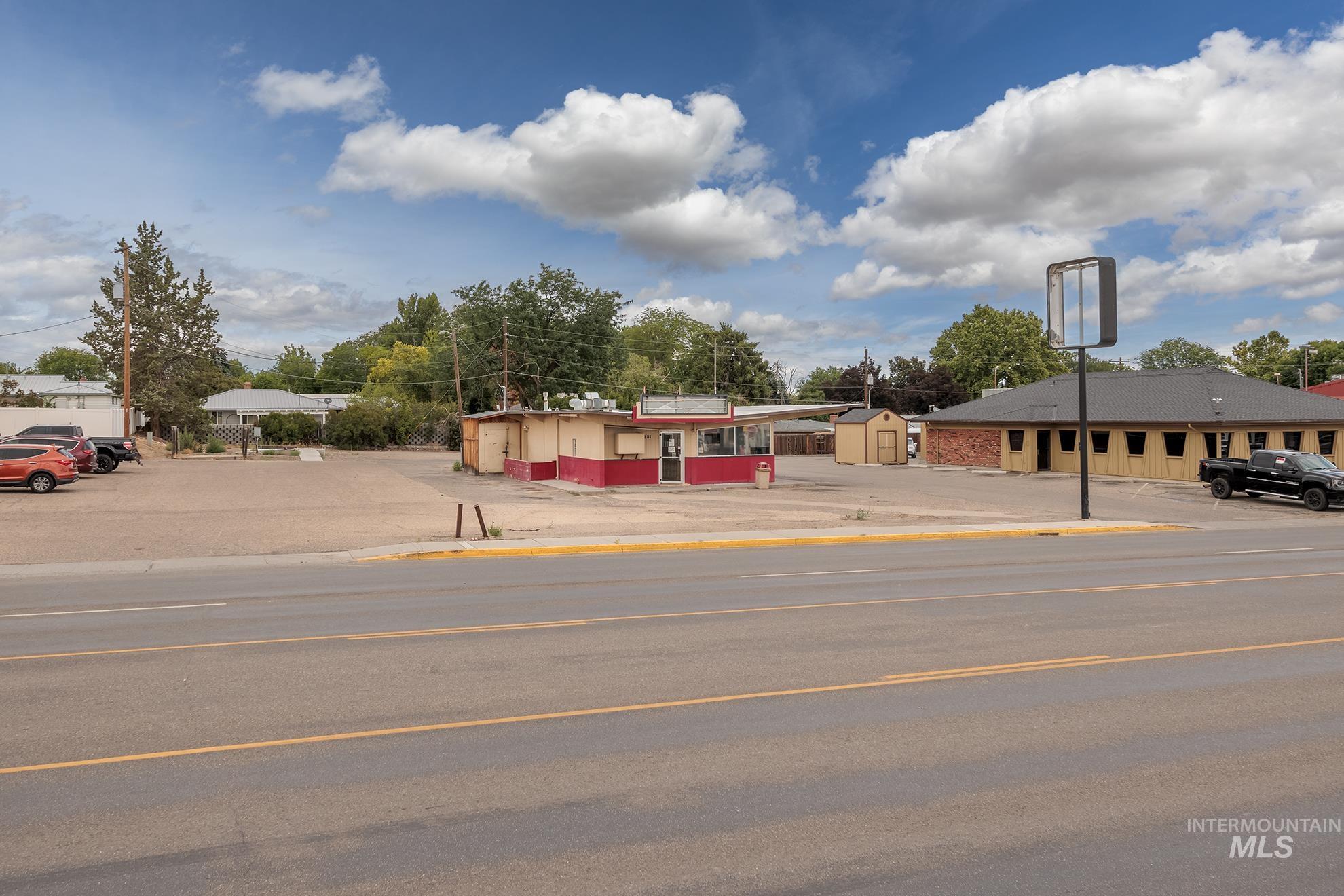 1281 SW 4th Ave, Ontario, Oregon 97914, Business/Commercial For Sale, Price $220,000,MLS 98992585